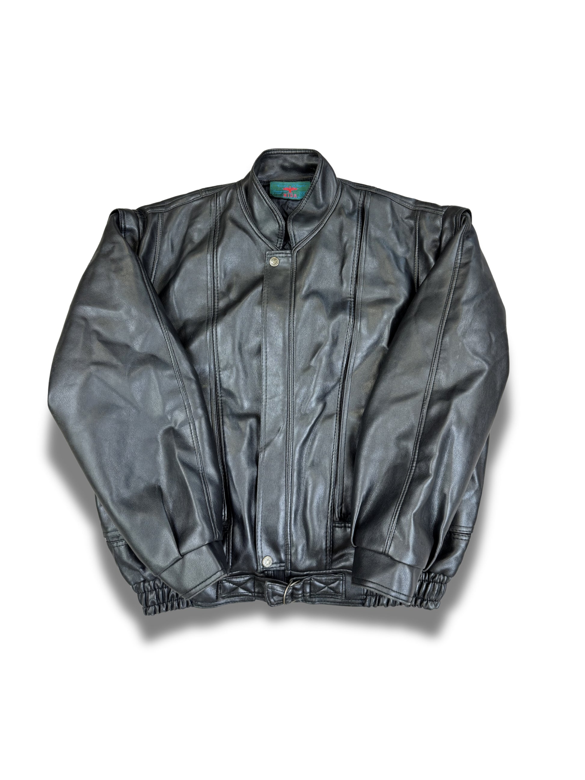 blouson-bombers-cuirs-manteau-veste-en-cuir-blazer-vintage-vrai-cuir-de-vache-daim-patine-ancien-homme-femme-vintage-vetements-vintage-vetement-grossiste-friperie-wholesaler-seconde-main-marque-occasion-textile-piece-annees-80-90-2000-2010-french-pick-reseller-vinted-reseller-vinted-vente-en-ligne