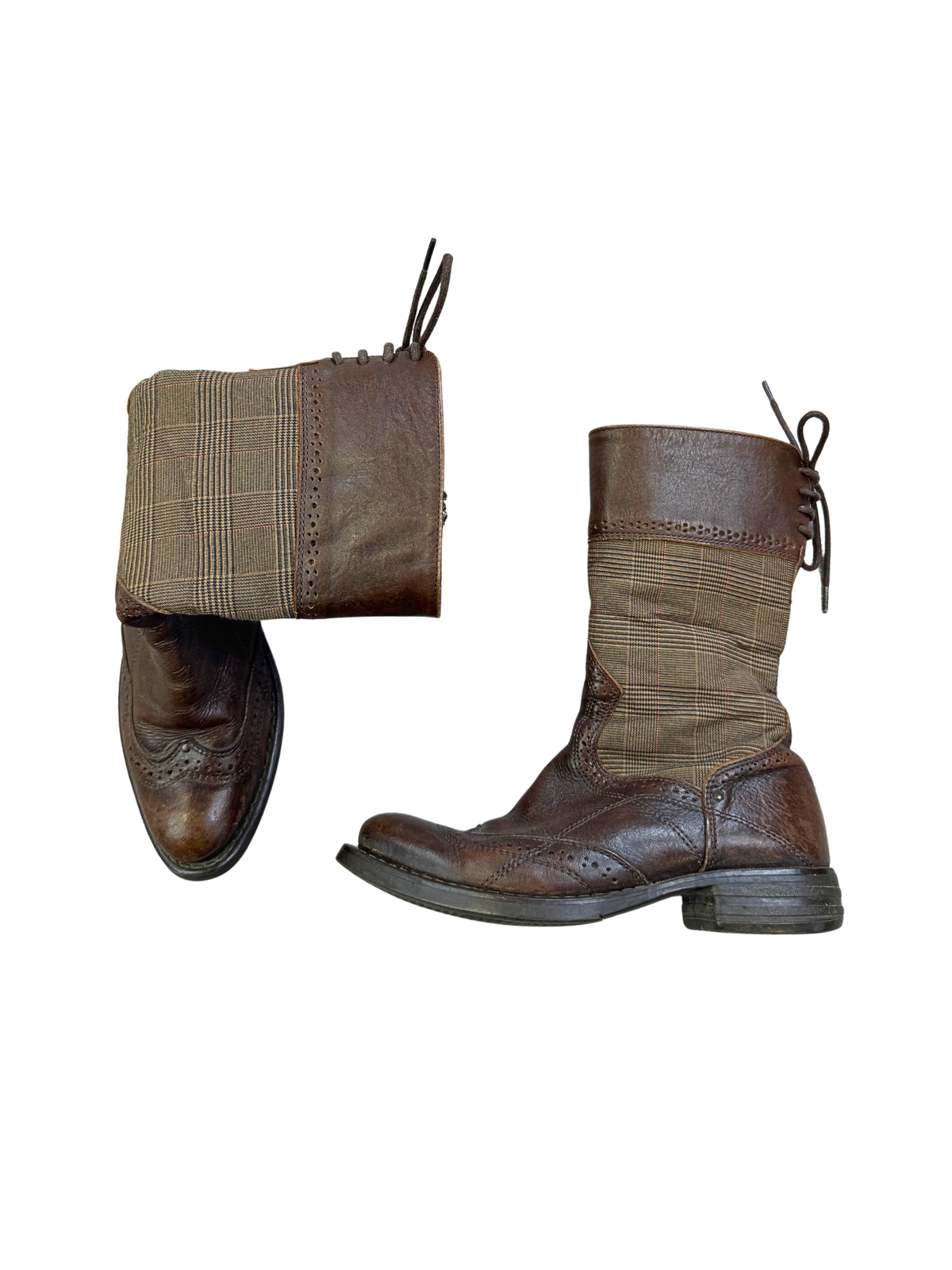botte-bottine-talon-mixte-homme-femme-vintage-moderne-vetements-vintage-moderne-grossiste-friperie-fripe-wholesaler-seconde-main-marque-occasion-textile-piece-annees-80-90-2000-2010-french-pick-reseller-vinted-reseller-vinted-vente-en-ligne