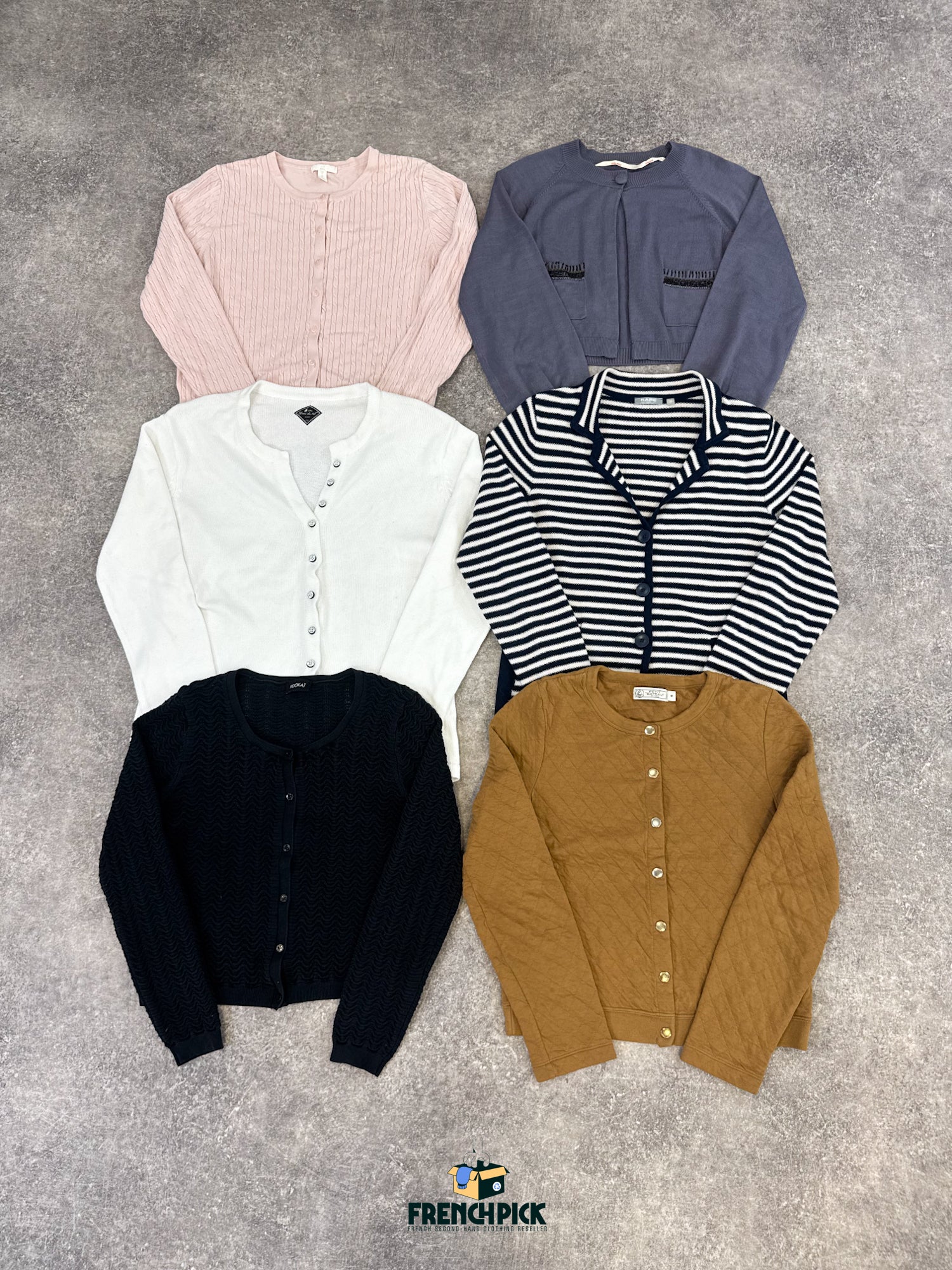 cardigan-mi-saison-leger-laine-gilet-femme-moderne-vetement-grossiste-friperie-wholesaler-seconde-main-marque-occasion-textile-piece-annees-80-90-2000-2010-french-pick