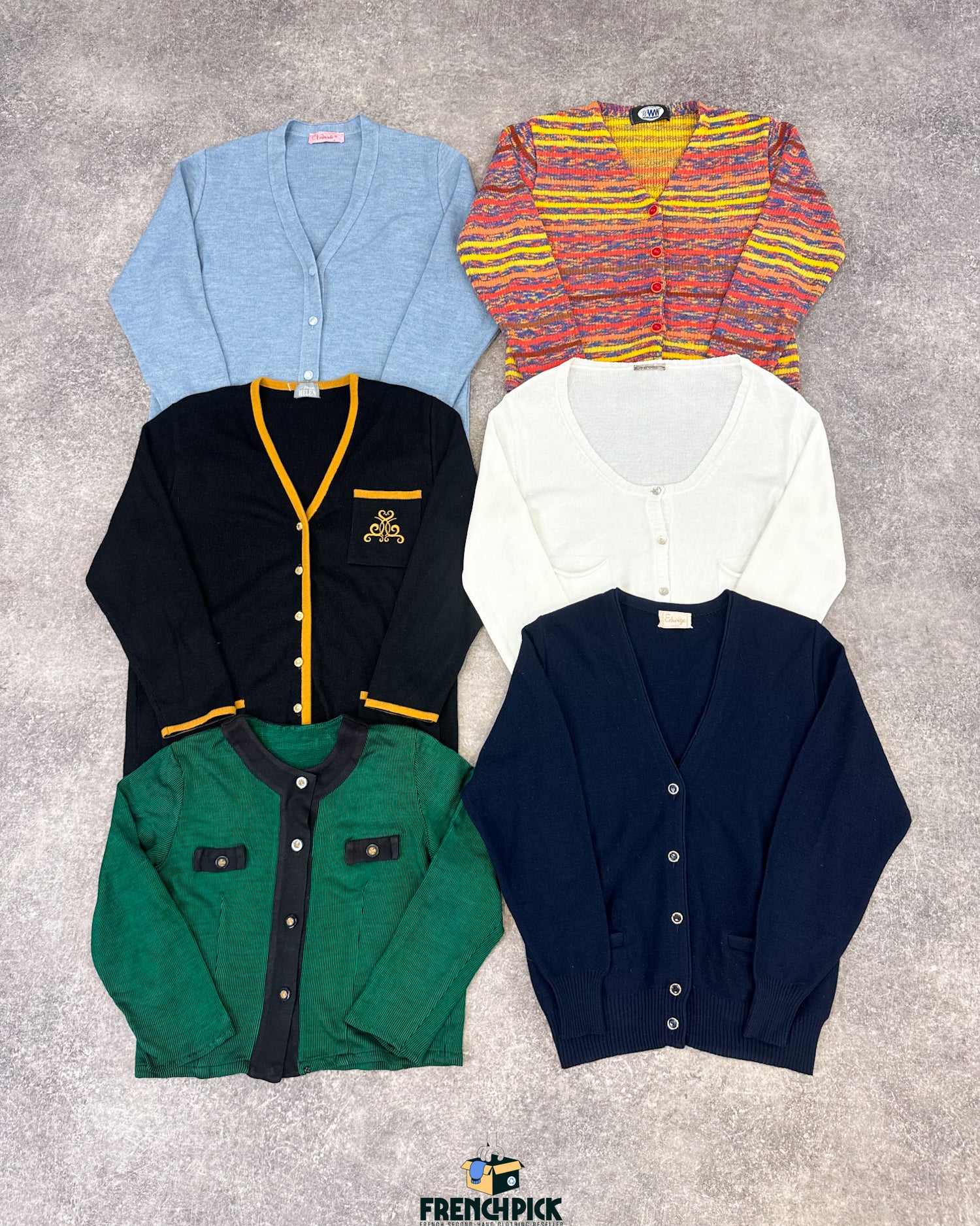 cardigan-mi-saison-leger-laine-gilet-femme-vintage-vetement-grossiste-friperie-wholesaler-seconde-main-marque-occasion-textile-piece-annees-80-90-2000-2010-french-pick