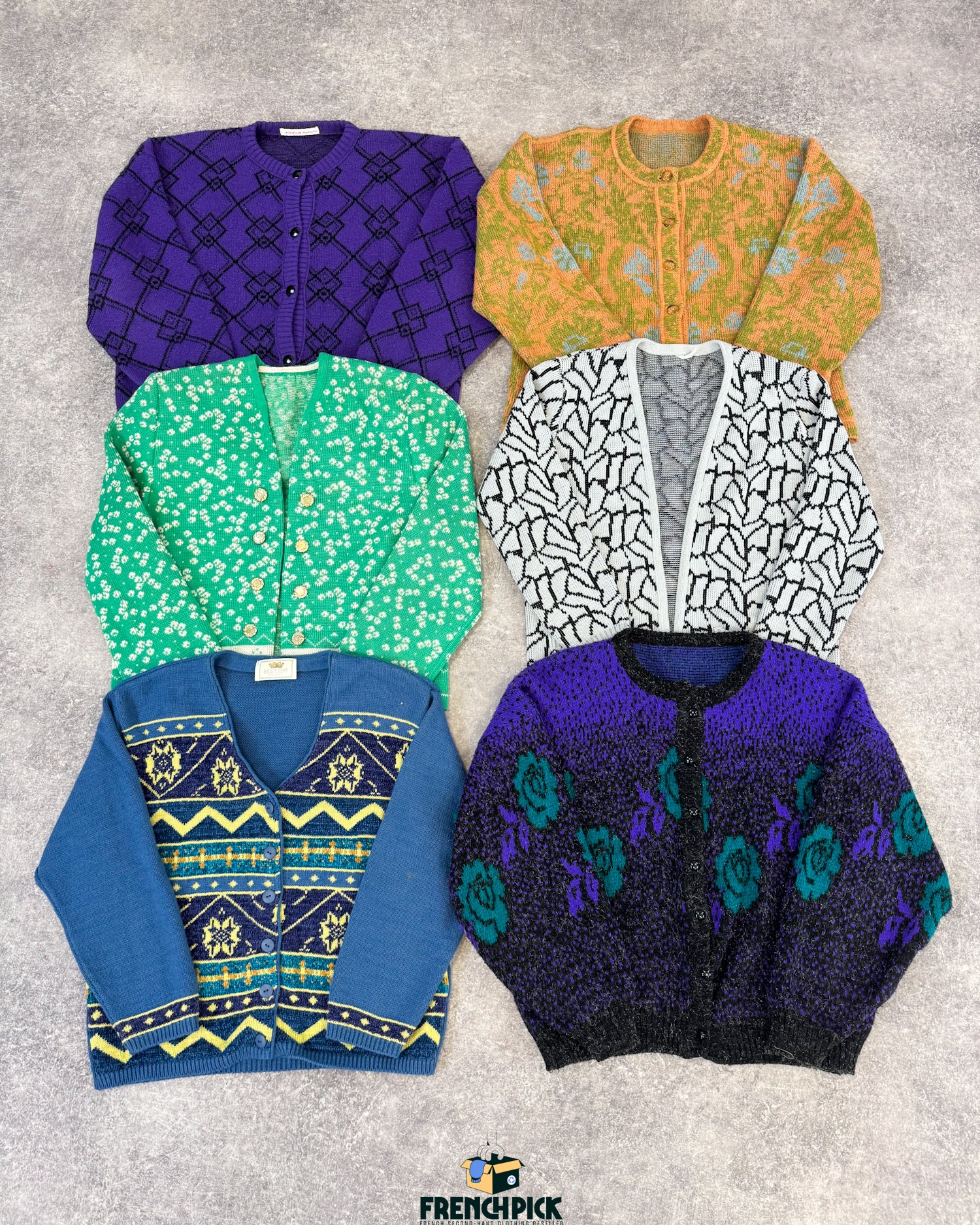 cardigan-motifs-femme-moderne-vintage-vetement-grossiste-friperie-wholesaler-seconde-main-marque-occasion-textile-piece-80-90-2000-2010-french-pick