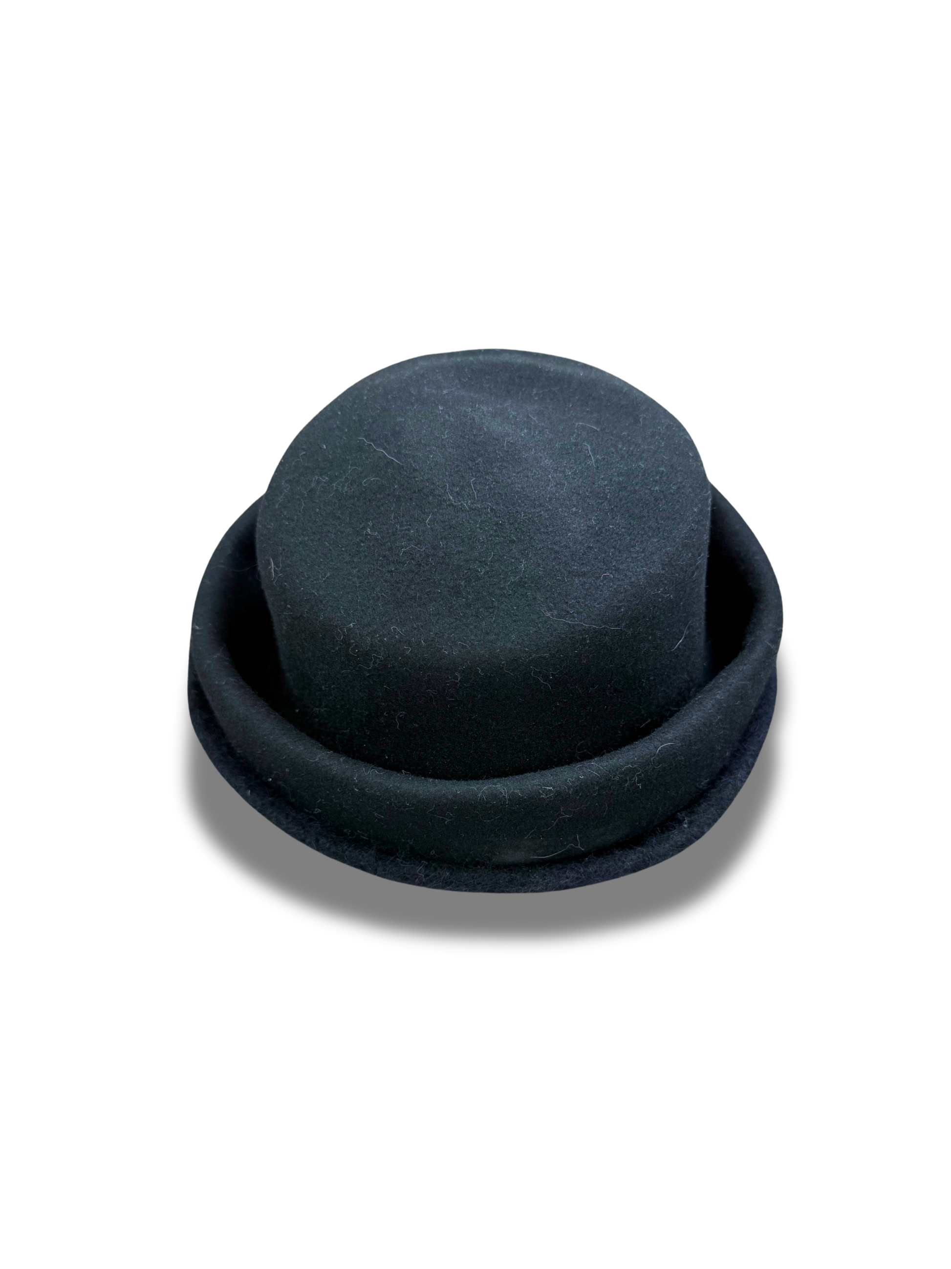chapeau-couvre-chef-marque-brand-homme-femme-vintage-moderne-vetements-vintage-moderne-grossiste-friperie-fripe-wholesaler-seconde-main-marque-occasion-textile-piece-annees-80-90-2000-2010-french-pick-reseller-vinted-reseller-vinted-vente-en-ligne