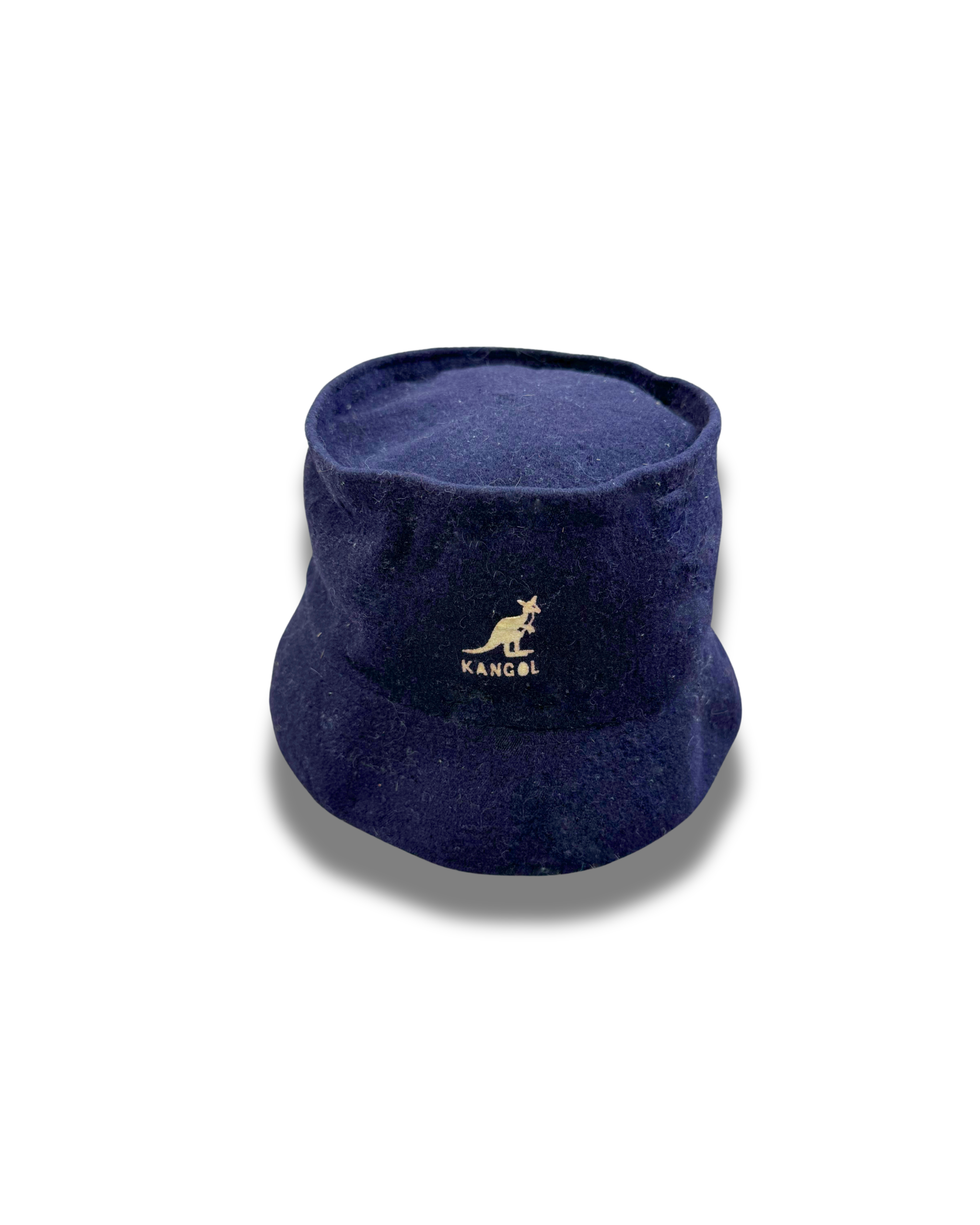 chapeau-couvre-chef-marque-brand-homme-femme-vintage-moderne-vetements-vintage-moderne-grossiste-friperie-fripe-wholesaler-seconde-main-marque-occasion-textile-piece-annees-80-90-2000-2010-french-pick-reseller-vinted-reseller-vinted-vente-en-ligne