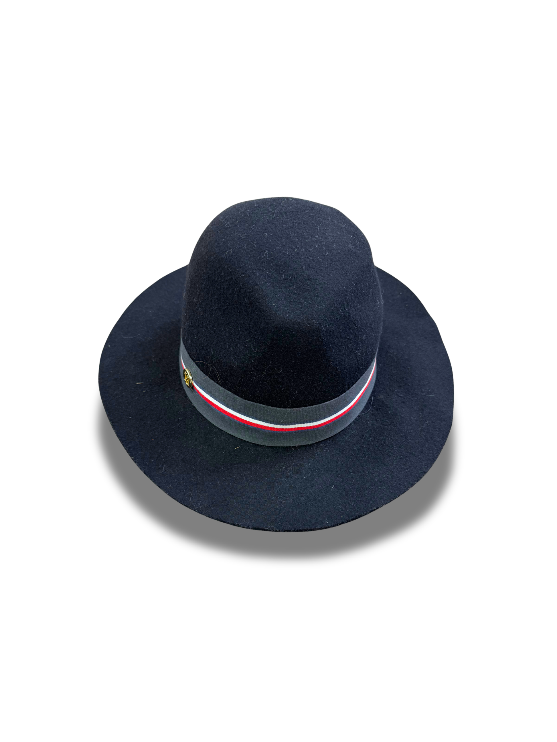 chapeau-couvre-chef-marque-brand-homme-femme-vintage-moderne-vetements-vintage-moderne-grossiste-friperie-fripe-wholesaler-seconde-main-marque-occasion-textile-piece-annees-80-90-2000-2010-french-pick-reseller-vinted-reseller-vinted-vente-en-ligne