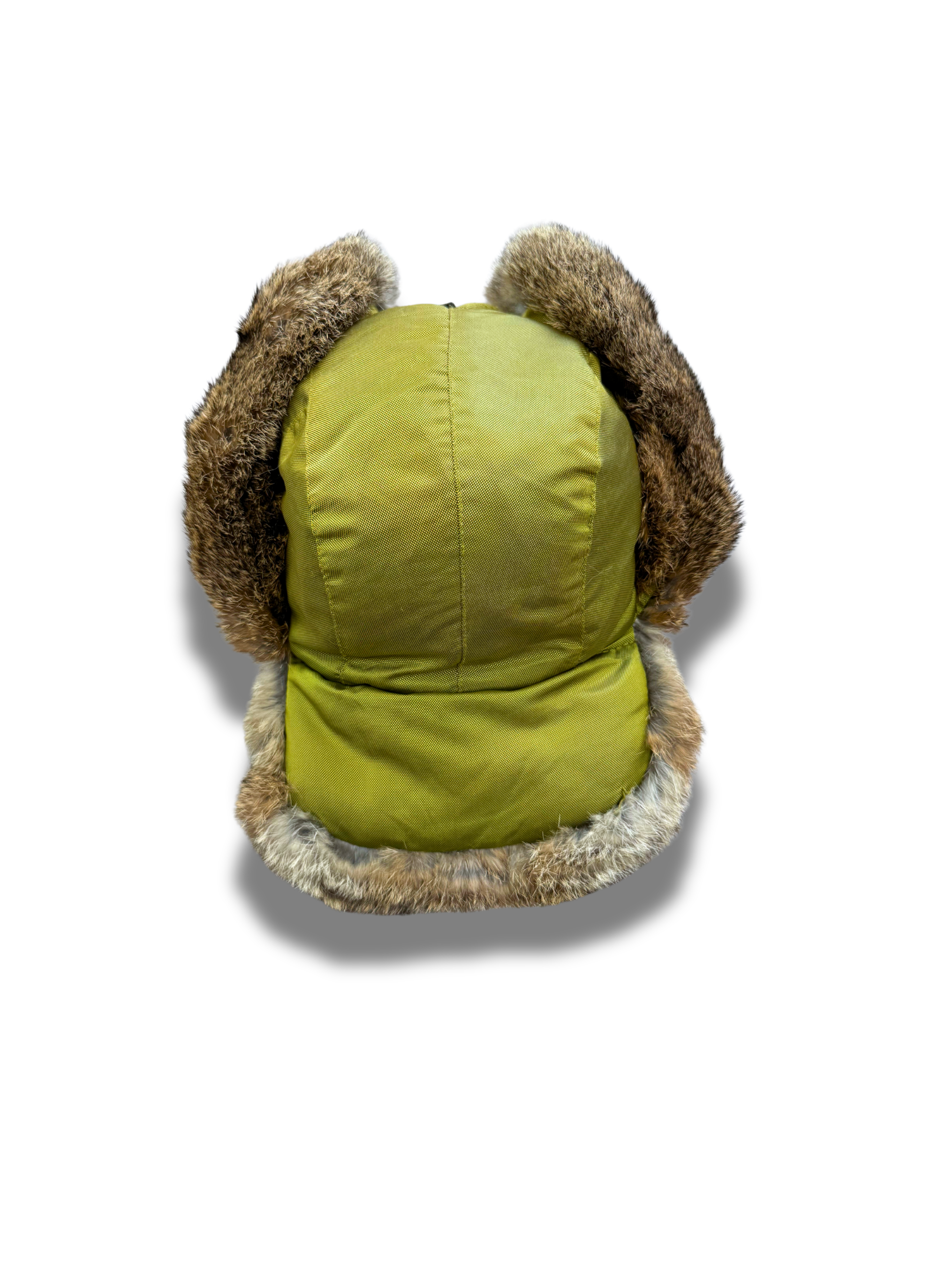 couvre-chef-chapeau-nordique-froid-fourrure-chapkas-cuir-homme-femme-vintage-moderne-vetements-vintage-moderne-grossiste-friperie-fripe-wholesaler-seconde-main-marque-occasion-textile-piece-annees-80-90-2000-2010-french-pick-reseller-vinted-reseller-vinted-vente-en-ligne
