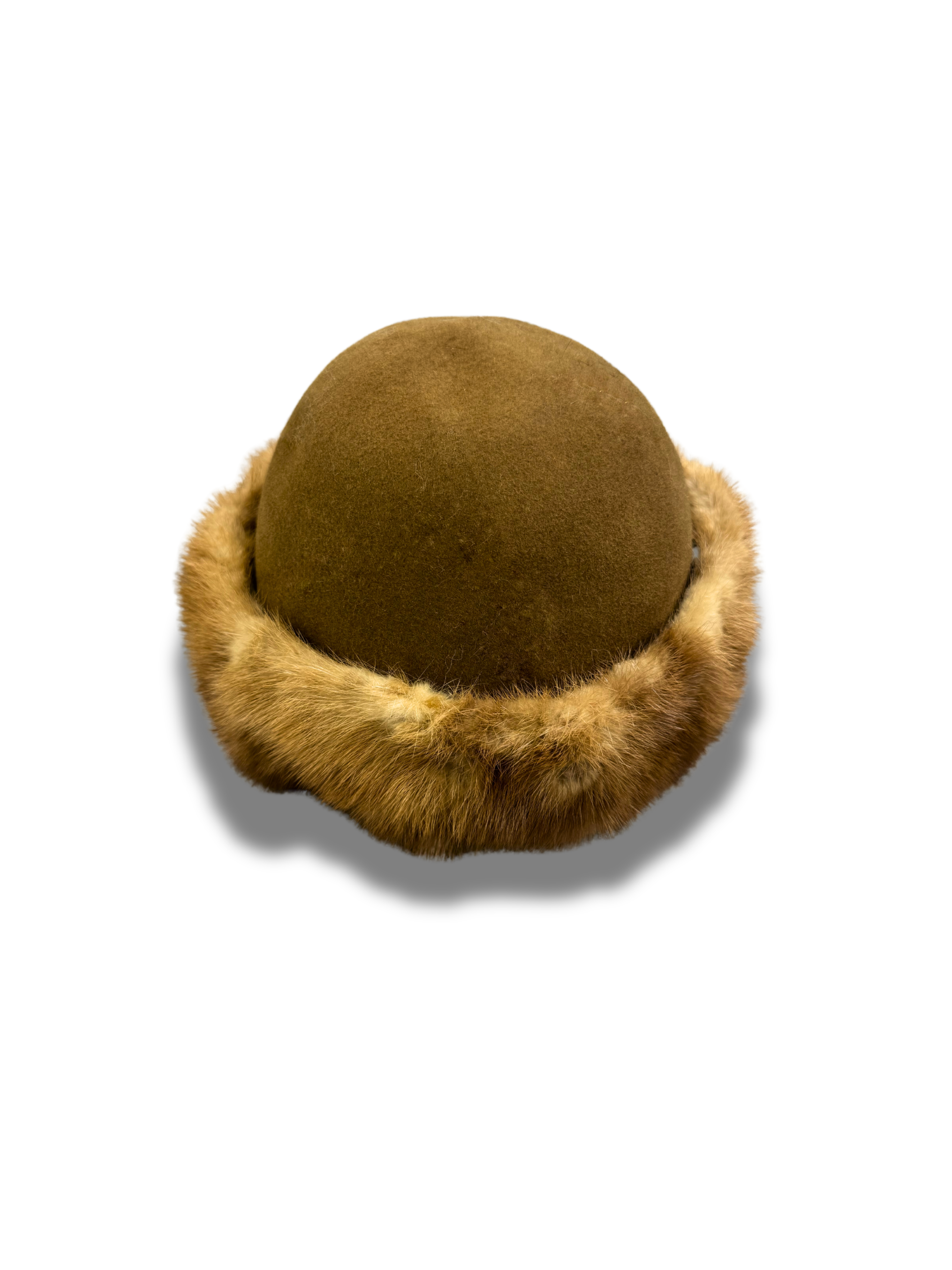 couvre-chef-chapeau-nordique-froid-fourrure-chapkas-cuir-homme-femme-vintage-moderne-vetements-vintage-moderne-grossiste-friperie-fripe-wholesaler-seconde-main-marque-occasion-textile-piece-annees-80-90-2000-2010-french-pick-reseller-vinted-reseller-vinted-vente-en-ligne