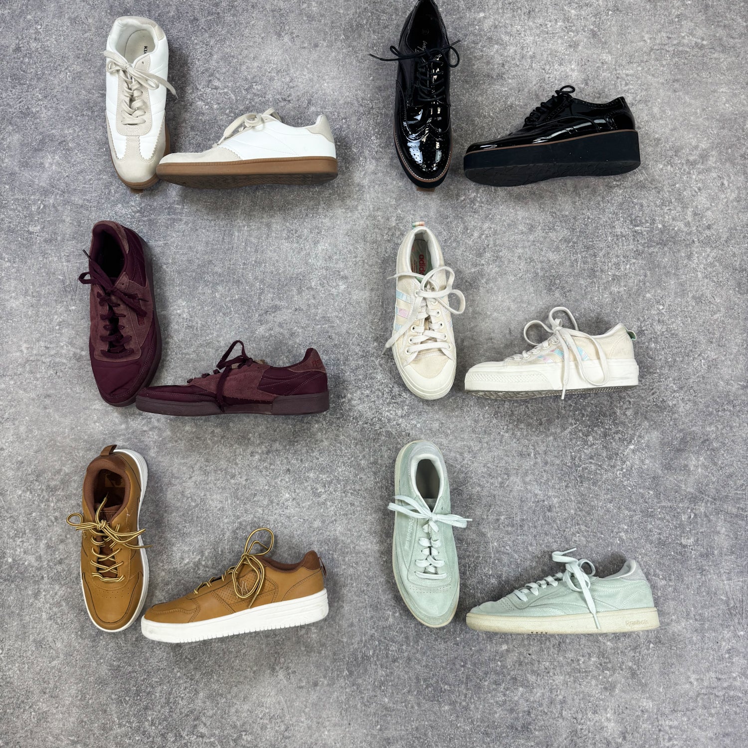 chaussures-de-ville-baskets-derbies-marques-adidas-bocage-Nike-hiver-femme-moderne-vetement-grossiste-friperie-wholesaler-seconde-main-marque-occasion-textile-piece-80-90-2000-2010-french-pick