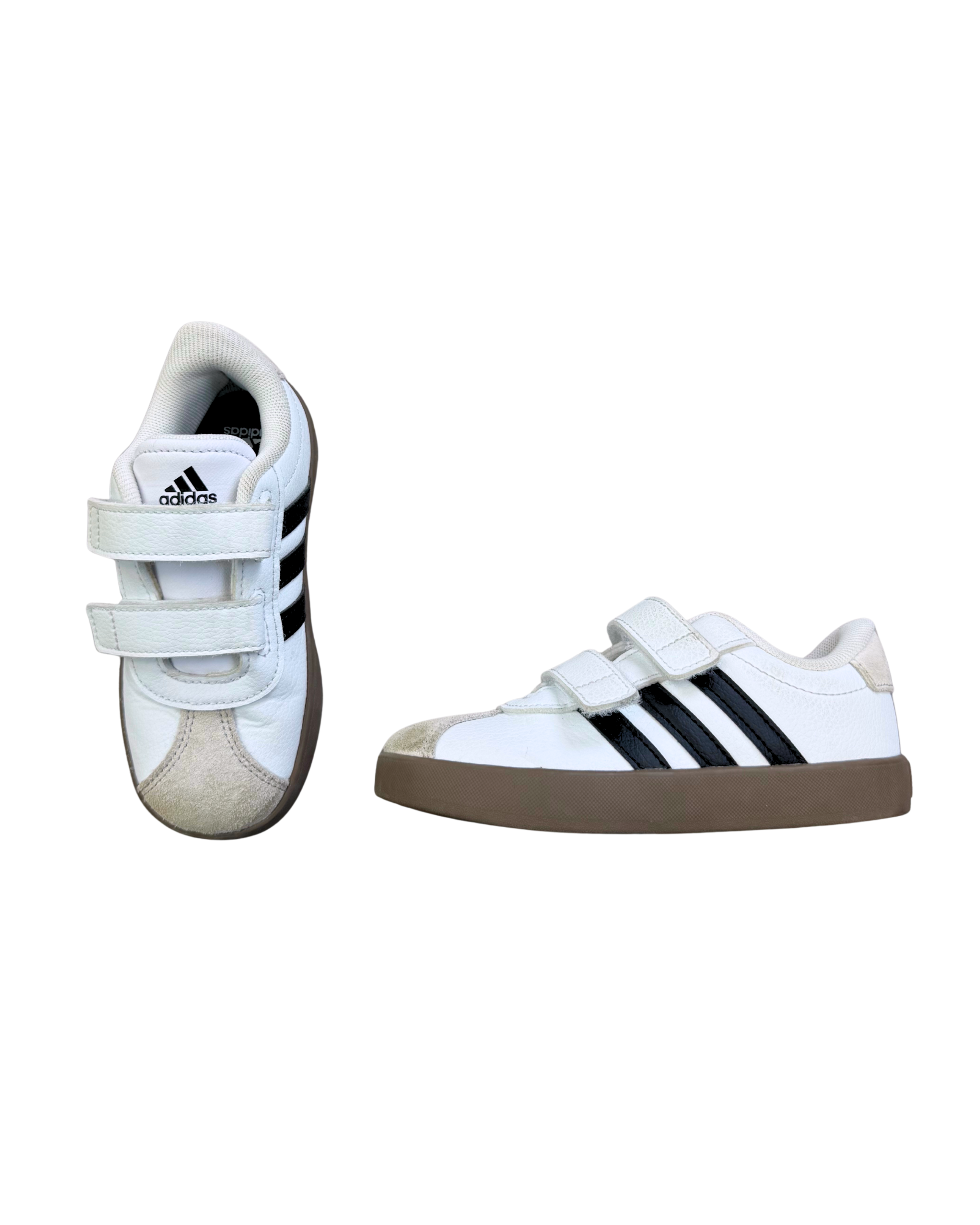chaussure-basket-sandale-sneackers-sandalette-bottine-bebe-enfant-fille-garçon-marque-brand-adidas-creeks-puma-nike-dg-lotto-kipsta-ikks-birkenstock-moderne-vetements-vintage-moderne-grossiste-friperie-fripe-wholesaler-seconde-main-marque-occasion-textile-piece-annees-80-90-2000-2010-french-pick-reseller-vinted-reseller-vinted-vente-en-ligne