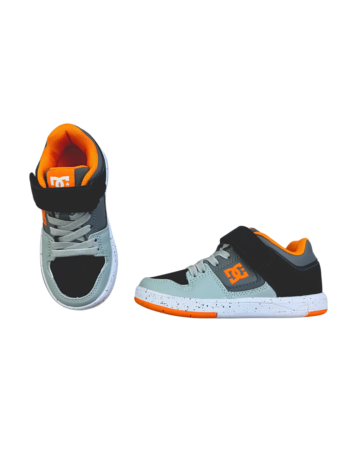 chaussure-basket-sandale-sneackers-sandalette-bottine-bebe-enfant-fille-garçon-marque-brand-adidas-creeks-puma-nike-dg-lotto-kipsta-ikks-birkenstock-moderne-vetements-vintage-moderne-grossiste-friperie-fripe-wholesaler-seconde-main-marque-occasion-textile-piece-annees-80-90-2000-2010-french-pick-reseller-vinted-reseller-vinted-vente-en-ligne