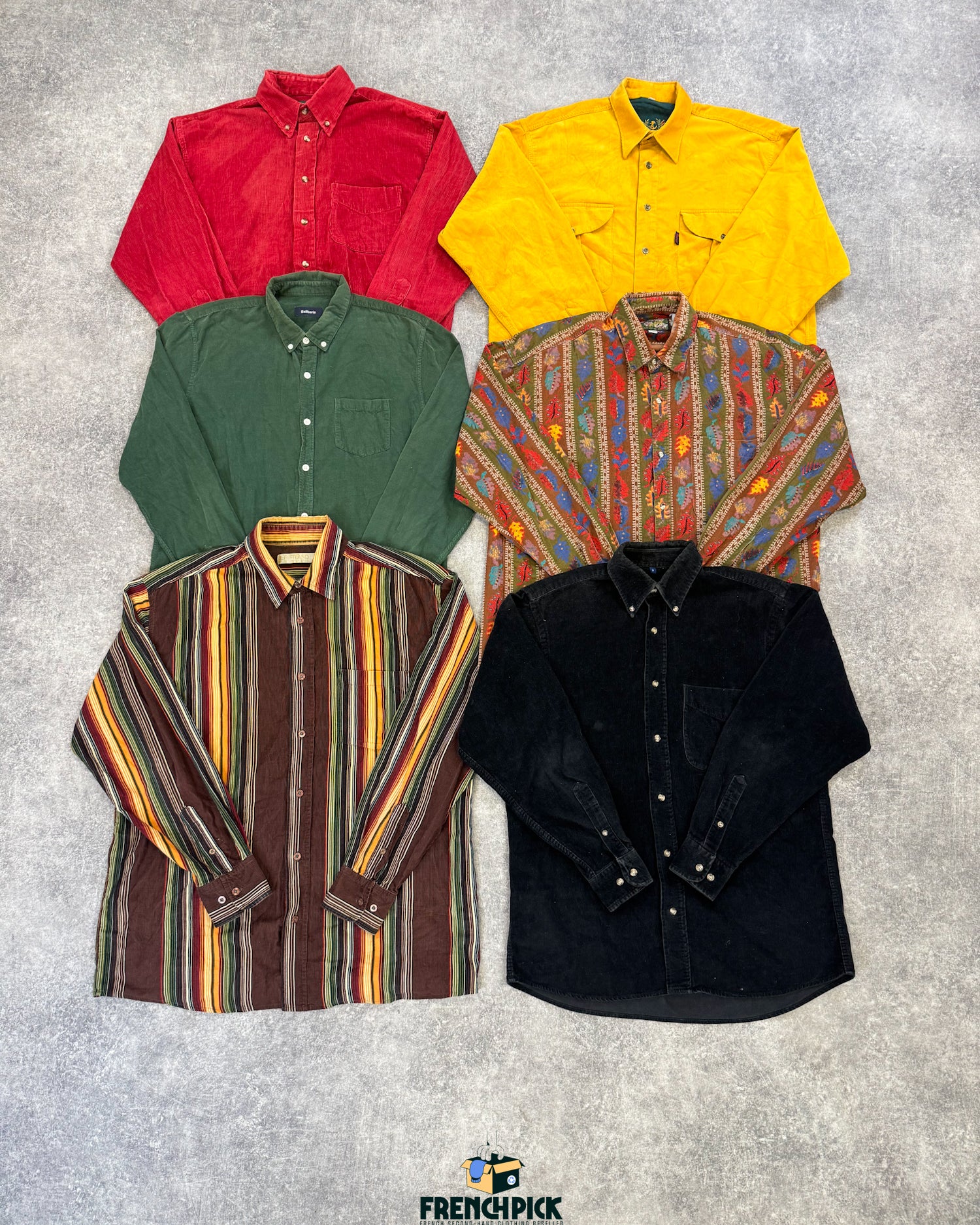 chemise-en-velours-homme-vintage-vetement-grossiste-friperie-wholesaler-seconde-main-marque-occasion-textile-piece-annees-80-90-2000-2010-french-pick