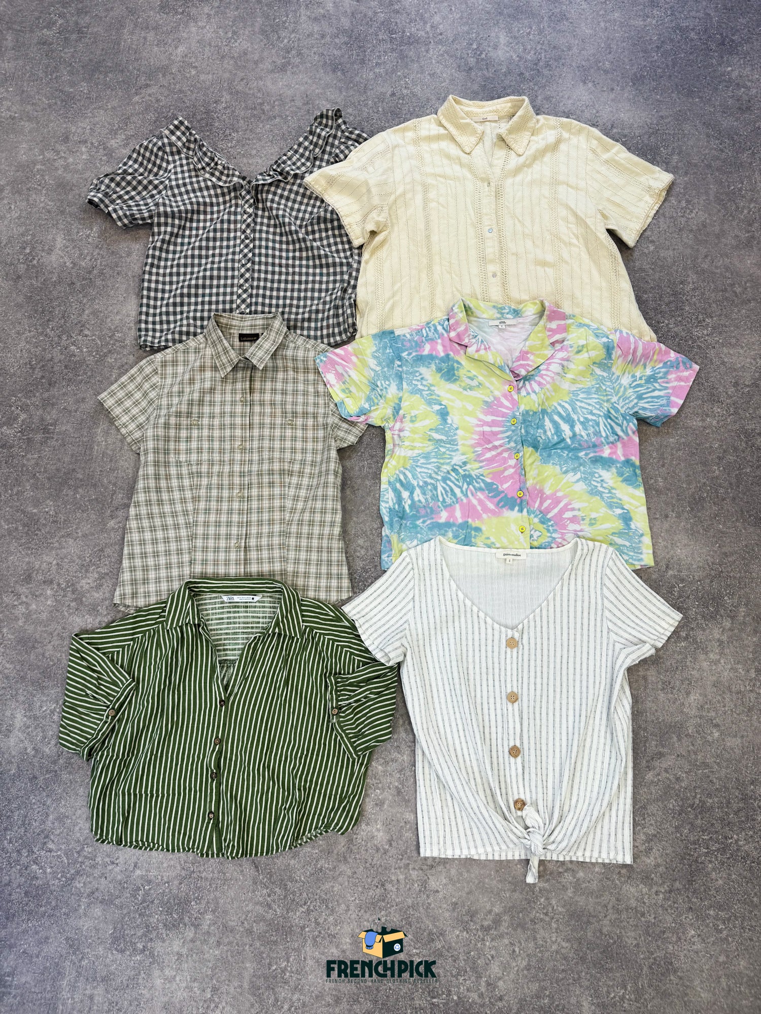 chemisier-manches-courtes-motifs-rayures-carreaux-femme-moderne-vetement-grossiste-friperie-wholesaler-seconde-main-marque-occasion-textile-piece-annees-80-90-2000-2010-french-pick