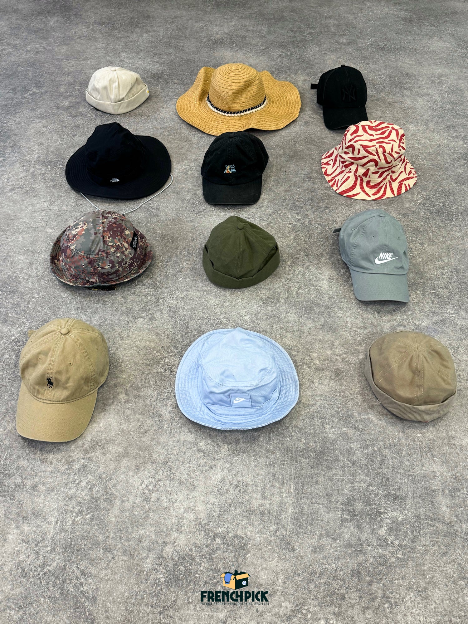 couvre-chef-chapeau-casquette-bob-capeline-homme-ete-femme-moderne-vetement-grossiste-friperie-wholesaler-seconde-main-occasion-textile-piece-80-90-2000-2010-french-pick