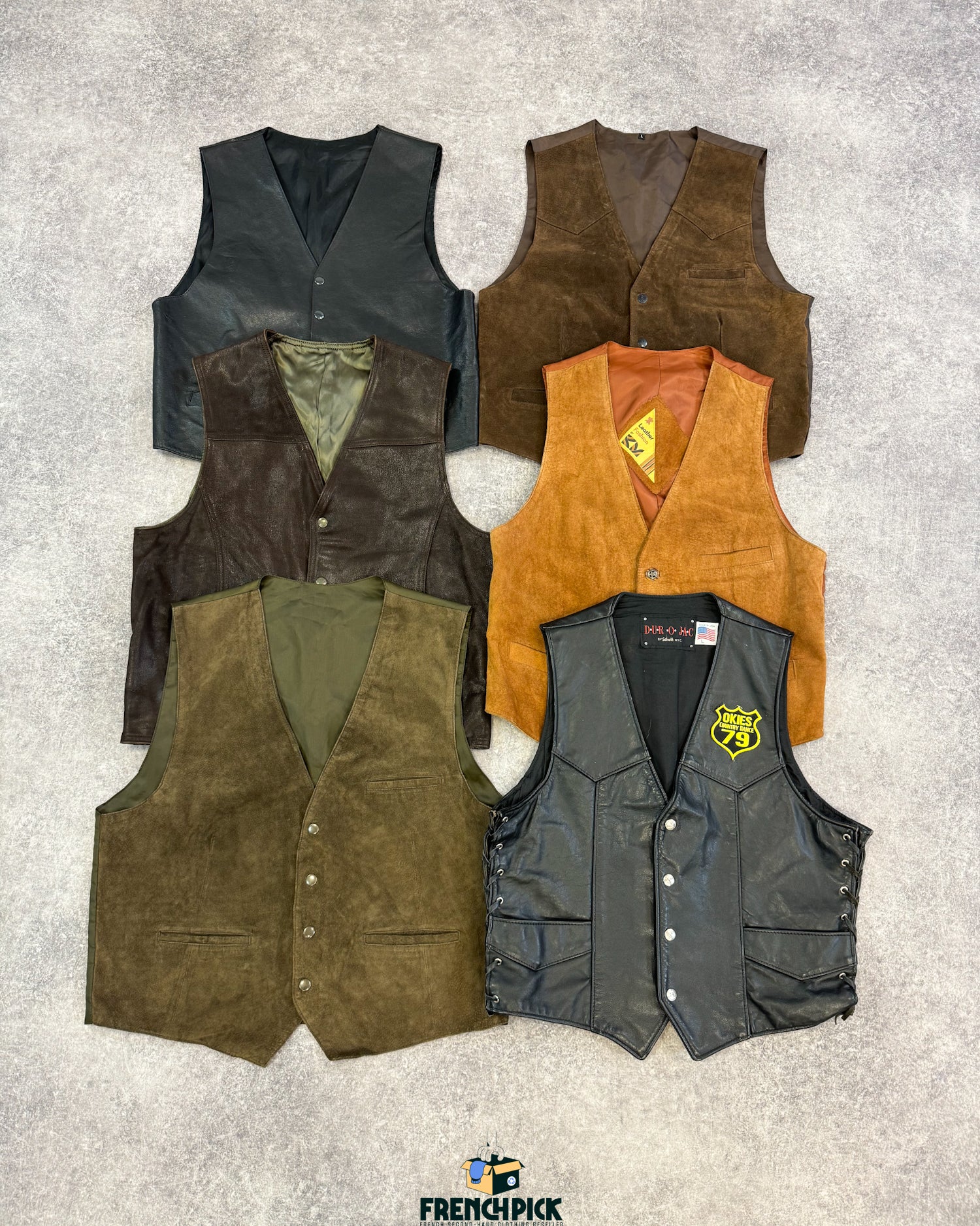 gilet-cuir-daim-homme-femme-grossiste-vintage-vetement-friperie-wholesaler-seconde-main-80-90-2000-2010