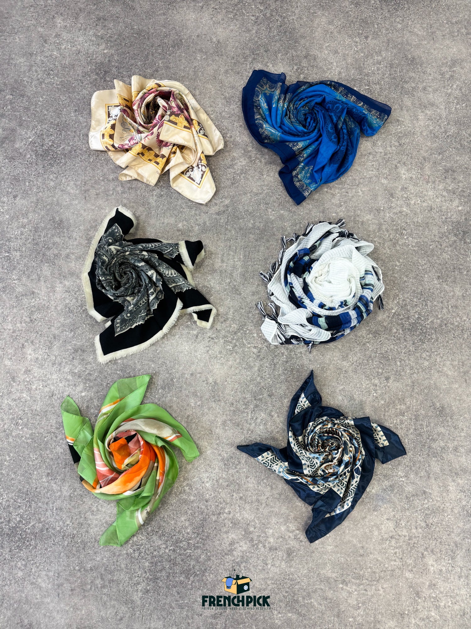 foulard-leger-soie-colore-motifs-femme-moderne-vetement-grossiste-friperie-wholesaler-seconde-main-occasion-textile-piece-80-90-2000-2010-french-pick