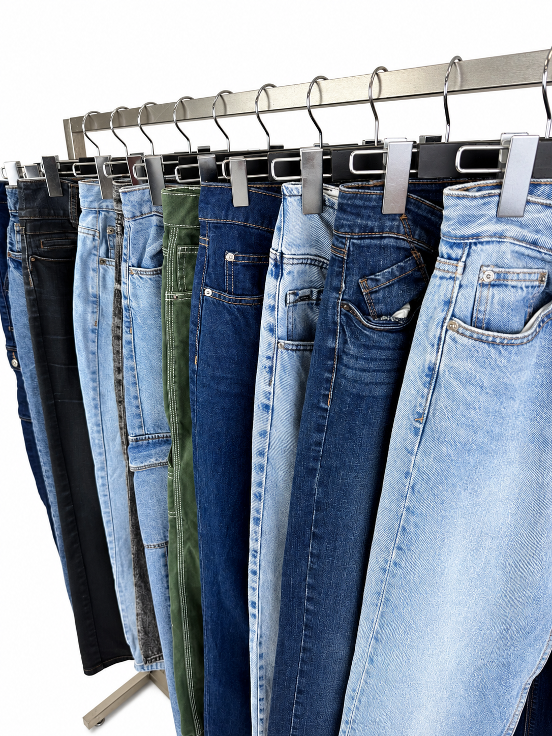 jean-jeans-coupe-droite-femme-moderne-vetements-denim-bleu-moderne-ete-hiver-vetement-vintage-grossiste-friperie-wholesaler-seconde-main-marque-occasion-revente-textile-piece-80-90-2000-2010-Y2K-french-pick-reseller-vinted