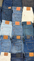 Jean-levis-levi-s-denim-femme-homme-ete-hiver-marque-vintage-501-vintage-moderne-vetement-grossiste-friperie-wholesaler-seconde-main-occasion-textile-piece-80-90-2000-2010-french-pick-reseller-vinted