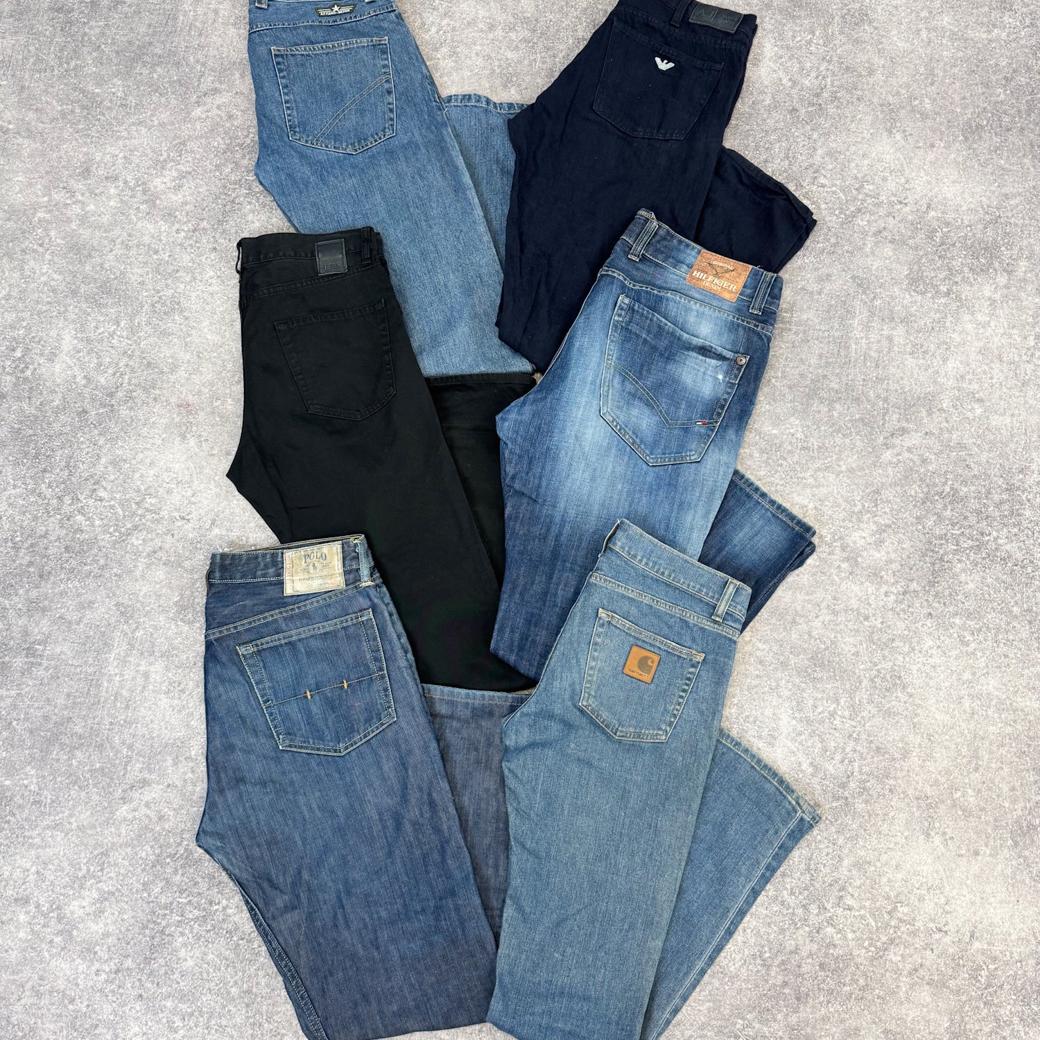 Jean-marques-brend-tommy-carhartt-lacoste-homme-vintage-moderne-vetement-grossiste-friperie-wholesaler-seconde-main-occasion-textile-piece-80-90-2000-2010-french-pick