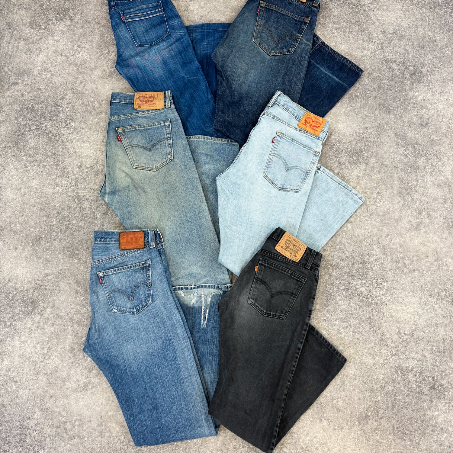 vetement-jean-jeans-levi-s-categorie-b-homme-femme-vintage-80-90-vetement-grossiste-friperie-wholesaler-seconde-main-marque-occasion-textile-piece-80-90-2000-2010-french-pick