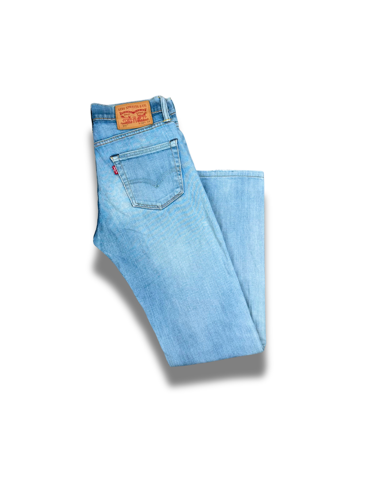 jeans-levis-marque-brand-bleu-grade-b-moderne-vetements-vintage-moderne-grossiste-friperie-fripe-wholesaler-seconde-main-marque-occasion-textile-piece-annees-80-90-2000-2010-french-pick-reseller-vinted-reseller-vinted-vente-en-ligne