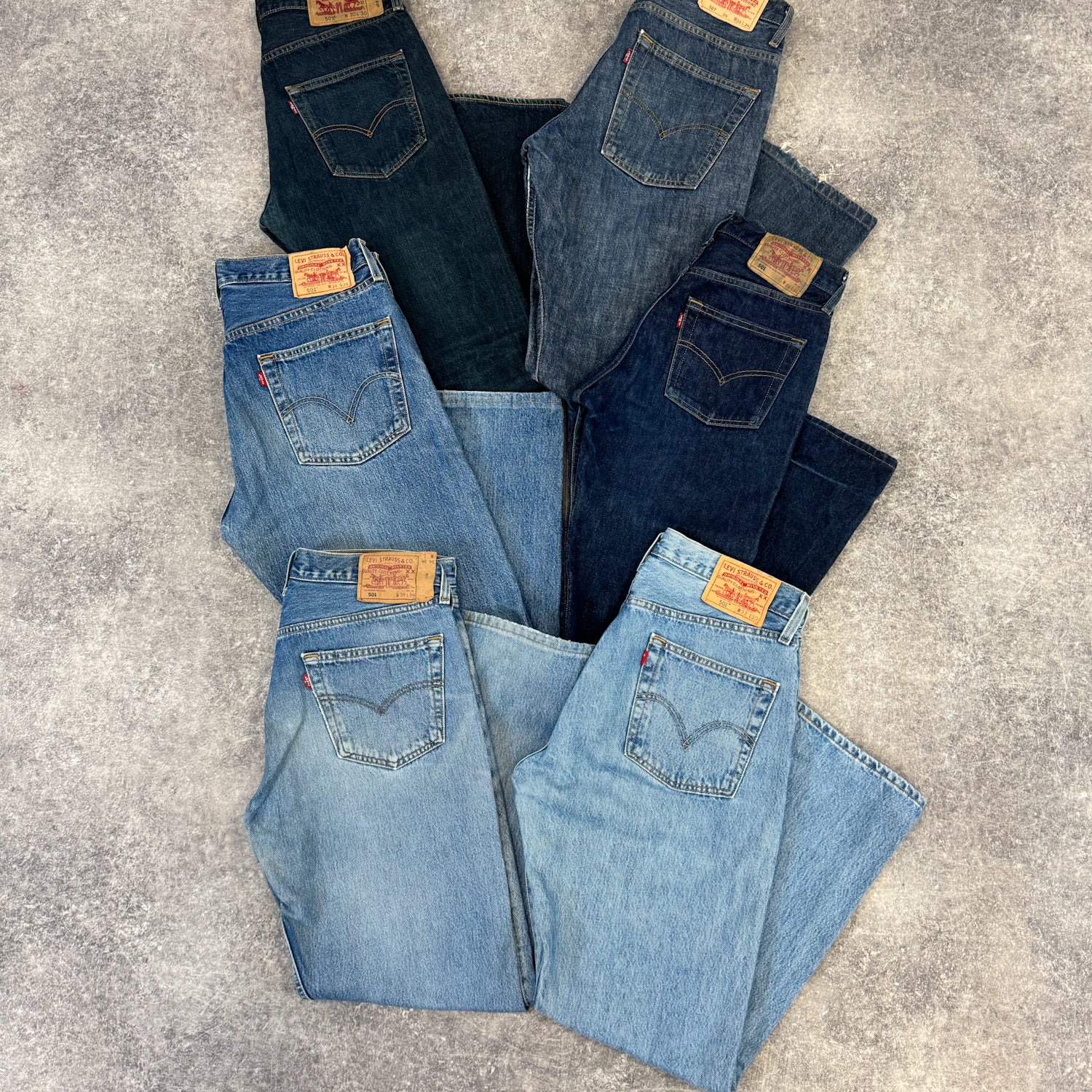 Jean-levis-levi-s-denim-femme-homme-ete-hiver-marque-vintage-501-vintage-moderne-vetement-grossiste-friperie-wholesaler-seconde-main-occasion-textile-piece-80-90-2000-2010-french-pick
