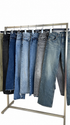 jean-jeans-denim-zara-mango-vetements-ete-femme-vetements-coupe-ajustee-droite-large-oversize-regular-moderne-femme-ete-printemps-automne-hiver-vetement-vintage-grossiste-friperie-wholesaler-seconde-main-marque-occasion-textile-piece-80-90-2000-2010-Y2K-french-pick-reseller-revente-en-ligne
