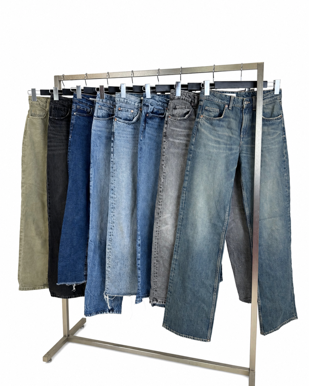 jean-jeans-denim-zara-mango-vetements-ete-femme-vetements-coupe-ajustee-droite-large-oversize-regular-moderne-femme-ete-printemps-automne-hiver-vetement-vintage-grossiste-friperie-wholesaler-seconde-main-marque-occasion-textile-piece-80-90-2000-2010-Y2K-french-pick-reseller-revente-en-ligne