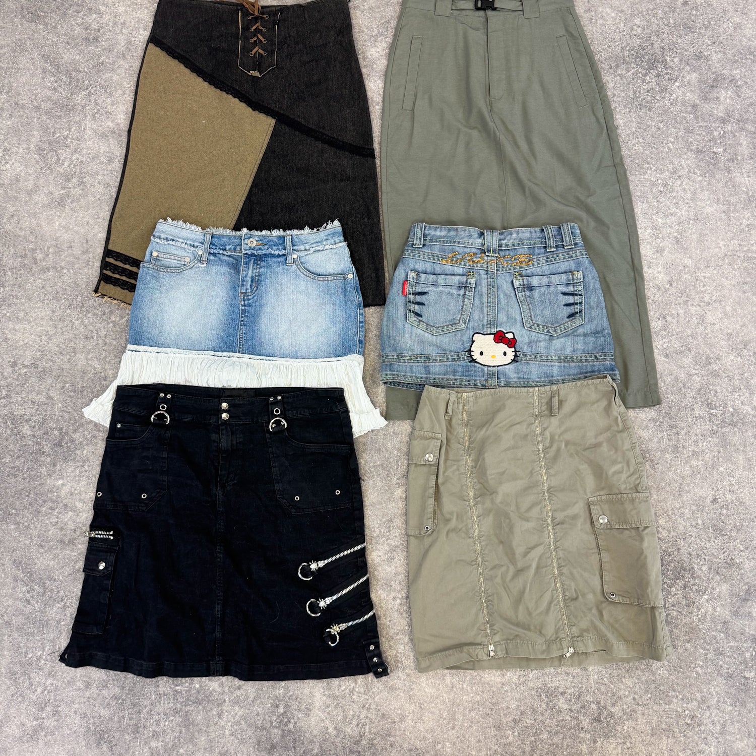 jupe-Y2K-ete-annees-2000-femme-vintage-vetement-grossiste-friperie-wholesaler-seconde-main-marque-occasion-textile-piece-80-90-2000-2010-french-pick