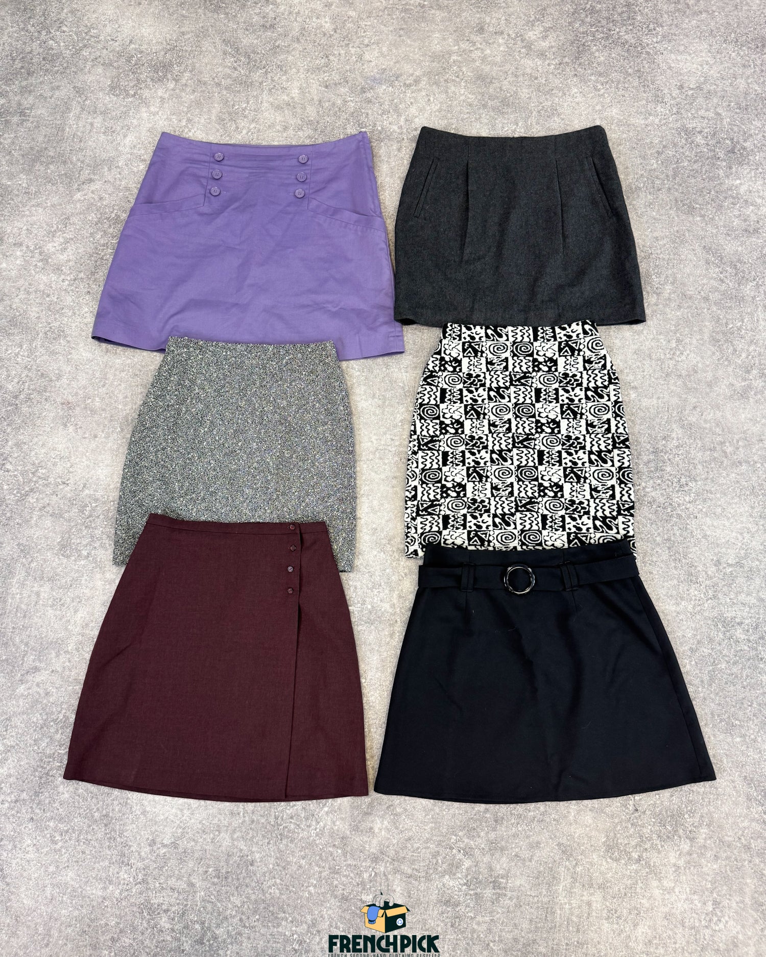 jupe-courte-hiver-femme-moderne-vintage-vetement-grossiste-friperie-wholesaler-seconde-main-occasion-textile-piece-80-90-2000-2010-french-pick
