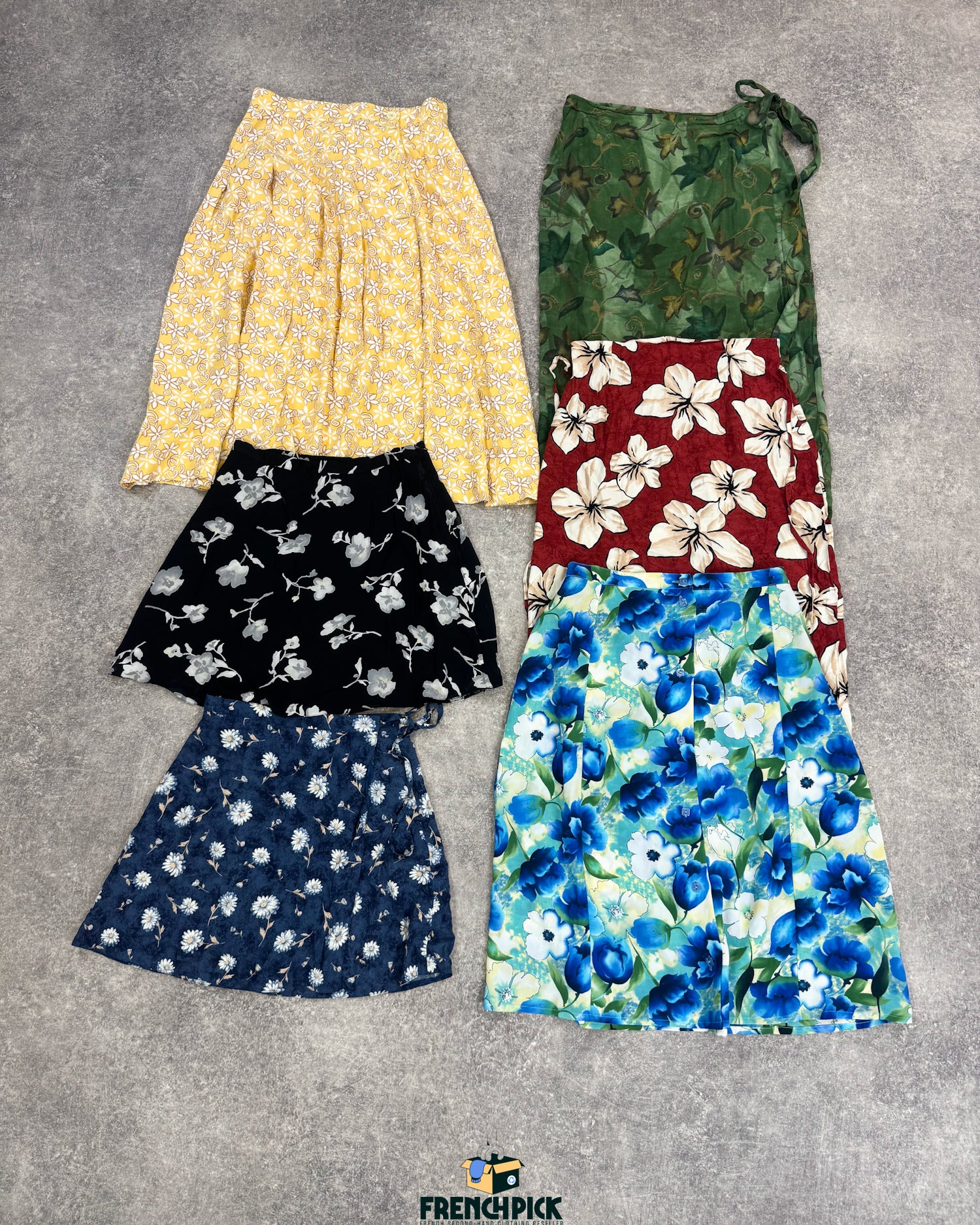 jupe-vintage-fleurs-fleurie-femme-unie-a-motifs-ete-hiver-vetement-grossiste-friperie-wholesaler-seconde-main-marque-occasion-textile-piece-80-90-2000-2010-Y2K-french-pick-reseller-vinted