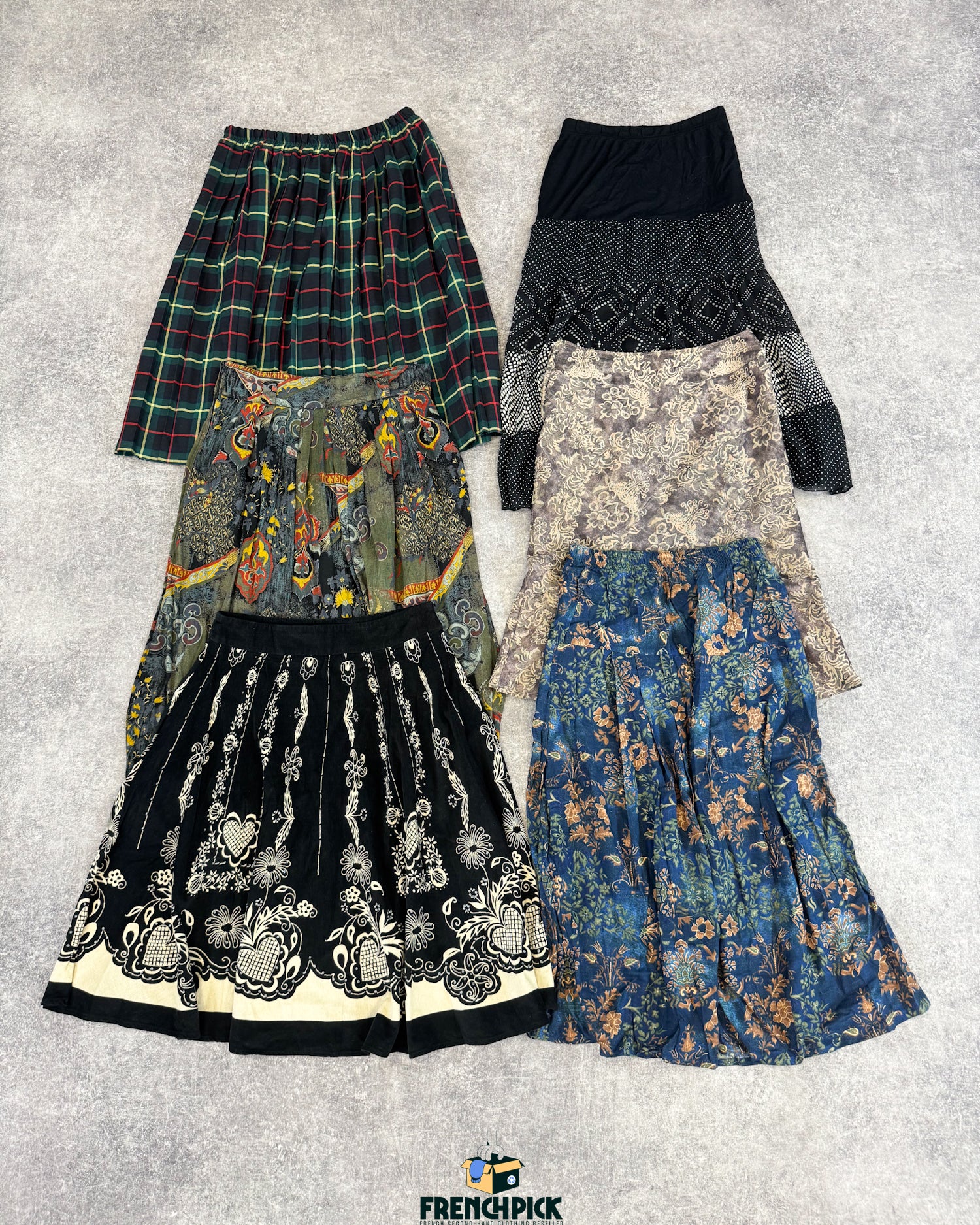 jupe-motifs-laine-longue-hiver-femme-vintage-vetement-grossiste-friperie-wholesaler-seconde-main-occasion-textile-piece-80-90-2000-2010-french-pick