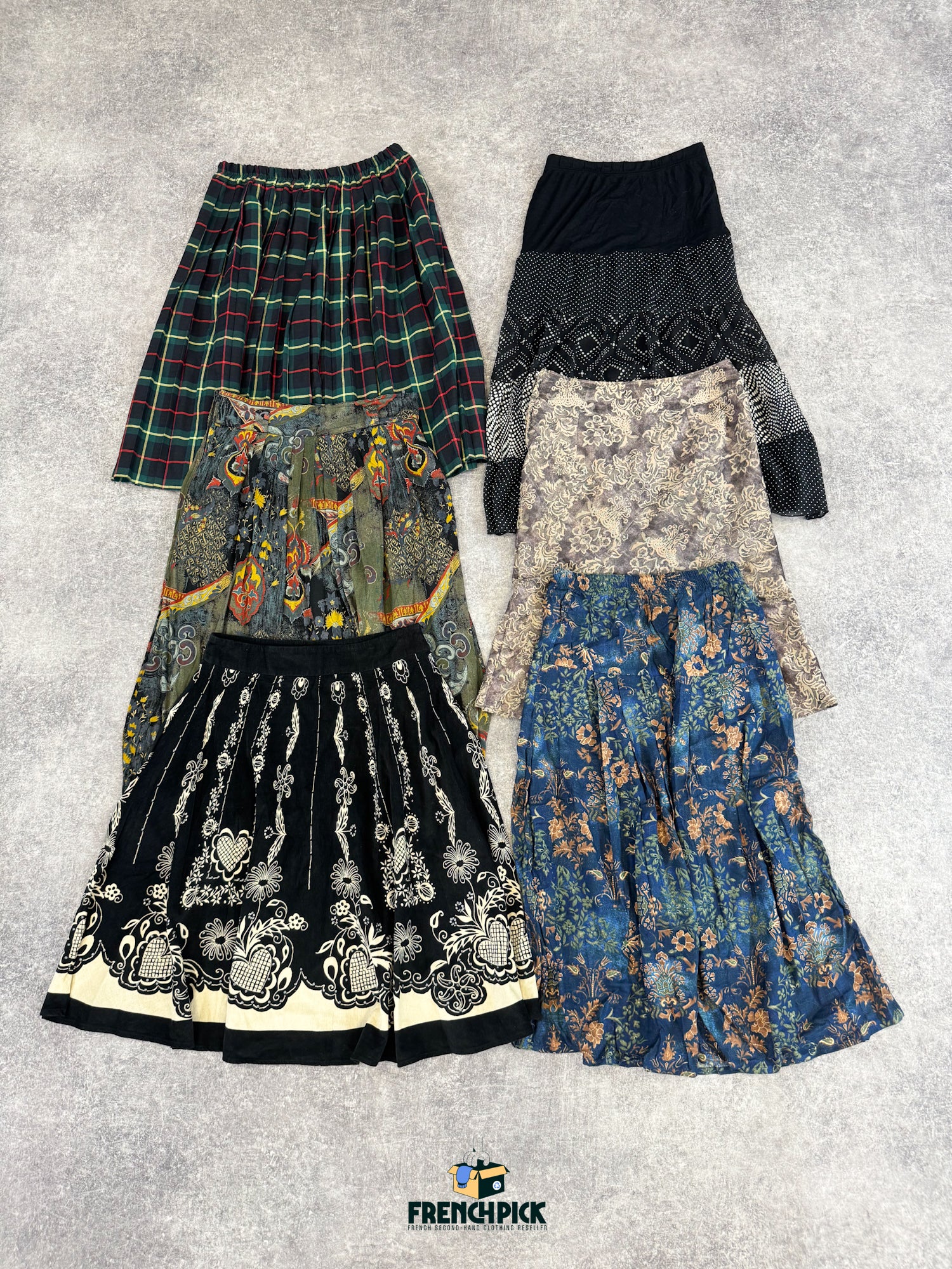 jupe-motifs-laine-longue-hiver-femme-vintage-vetement-grossiste-friperie-wholesaler-seconde-main-occasion-textile-piece-80-90-2000-2010-french-pick