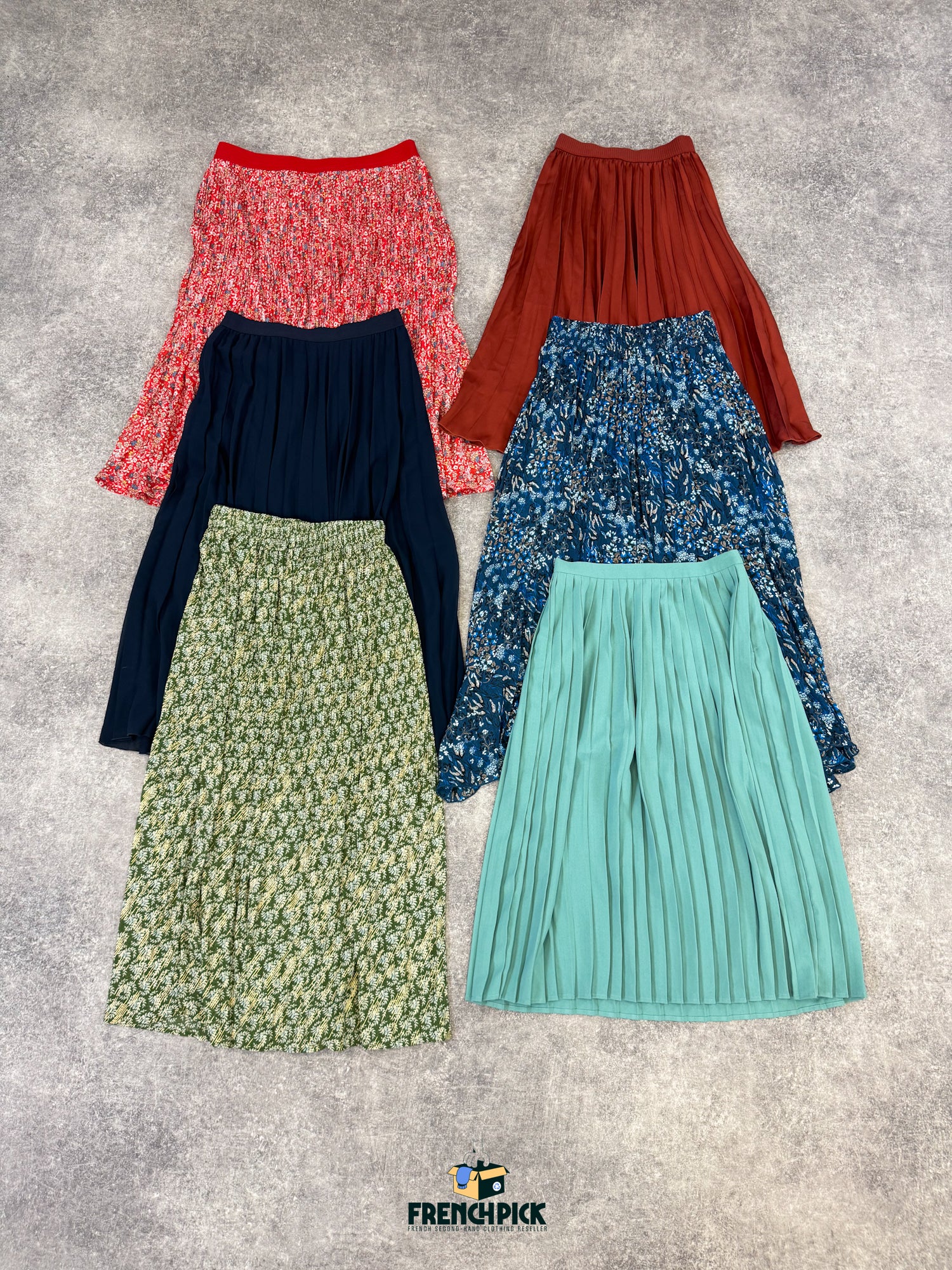 jupe-été-plis-plissee-femme-vintage-moderne-vetement-grossiste-friperie-wholesaler-seconde-main-occasion-textile-piece-80-90-2000-2010-french-pick