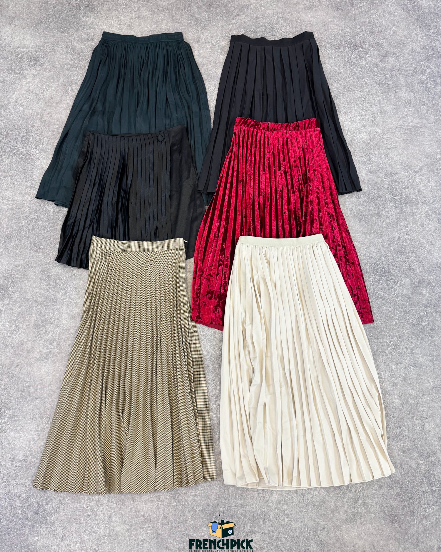 jupe-hiver-plis-plissee-femme-vintage-moderne-vetement-grossiste-friperie-wholesaler-seconde-main-occasion-textile-piece-80-90-2000-2010-french-pick