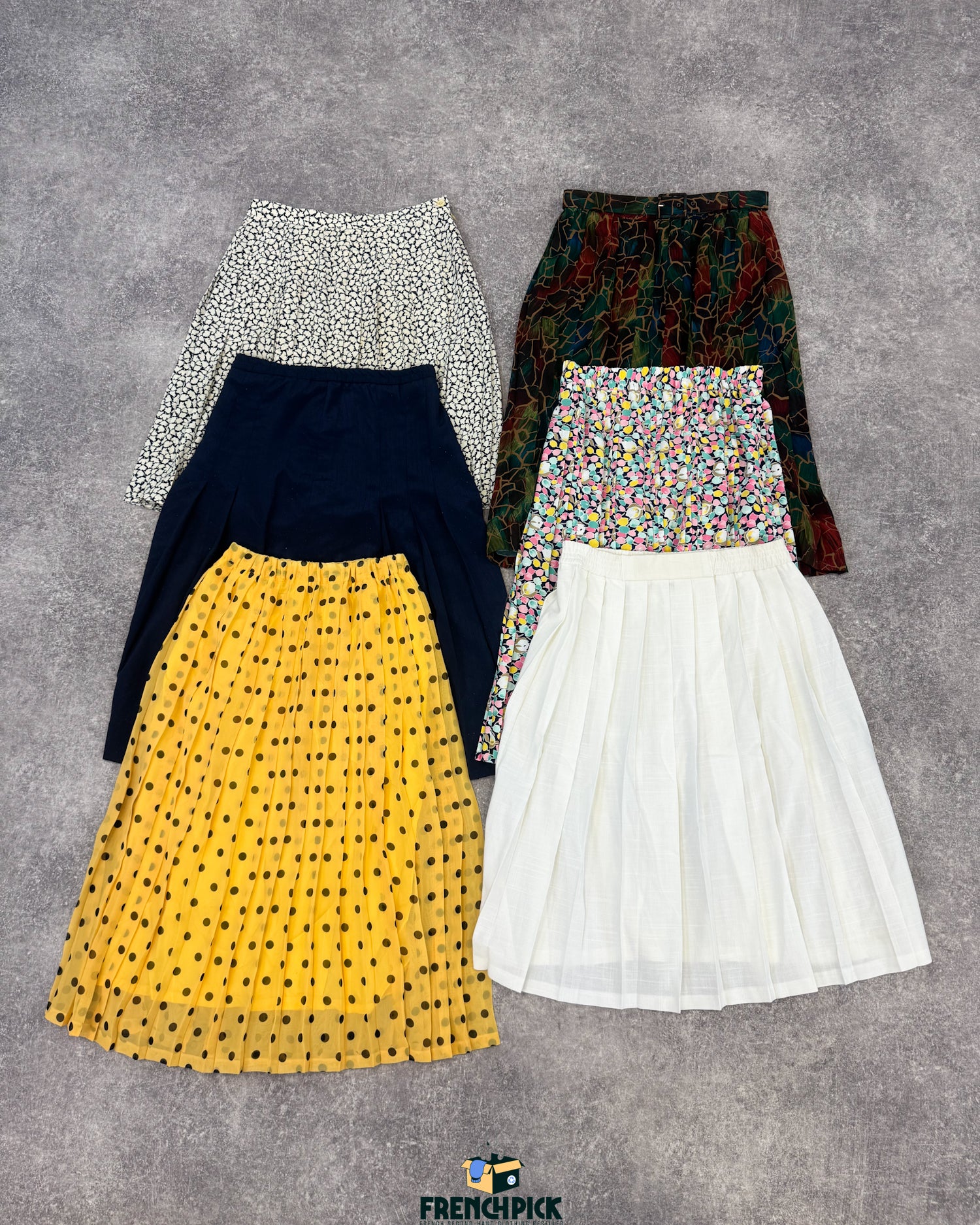 jupe-été-plis-plissee-femme-vintage-moderne-vetement-grossiste-friperie-wholesaler-seconde-main-occasion-textile-piece-80-90-2000-2010-french-pick