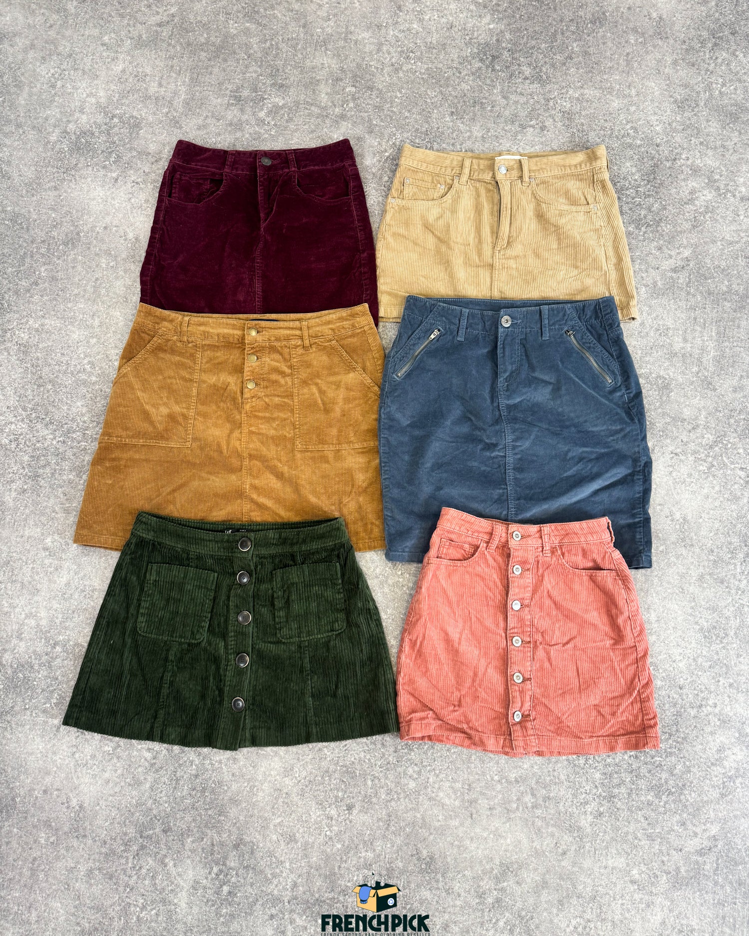 jupe-velour-hiver-motifs-uni-femme-moderne-vintage-vetement-grossiste-friperie-wholesaler-seconde-main-occasion-textile-piece-80-90-2000-2010