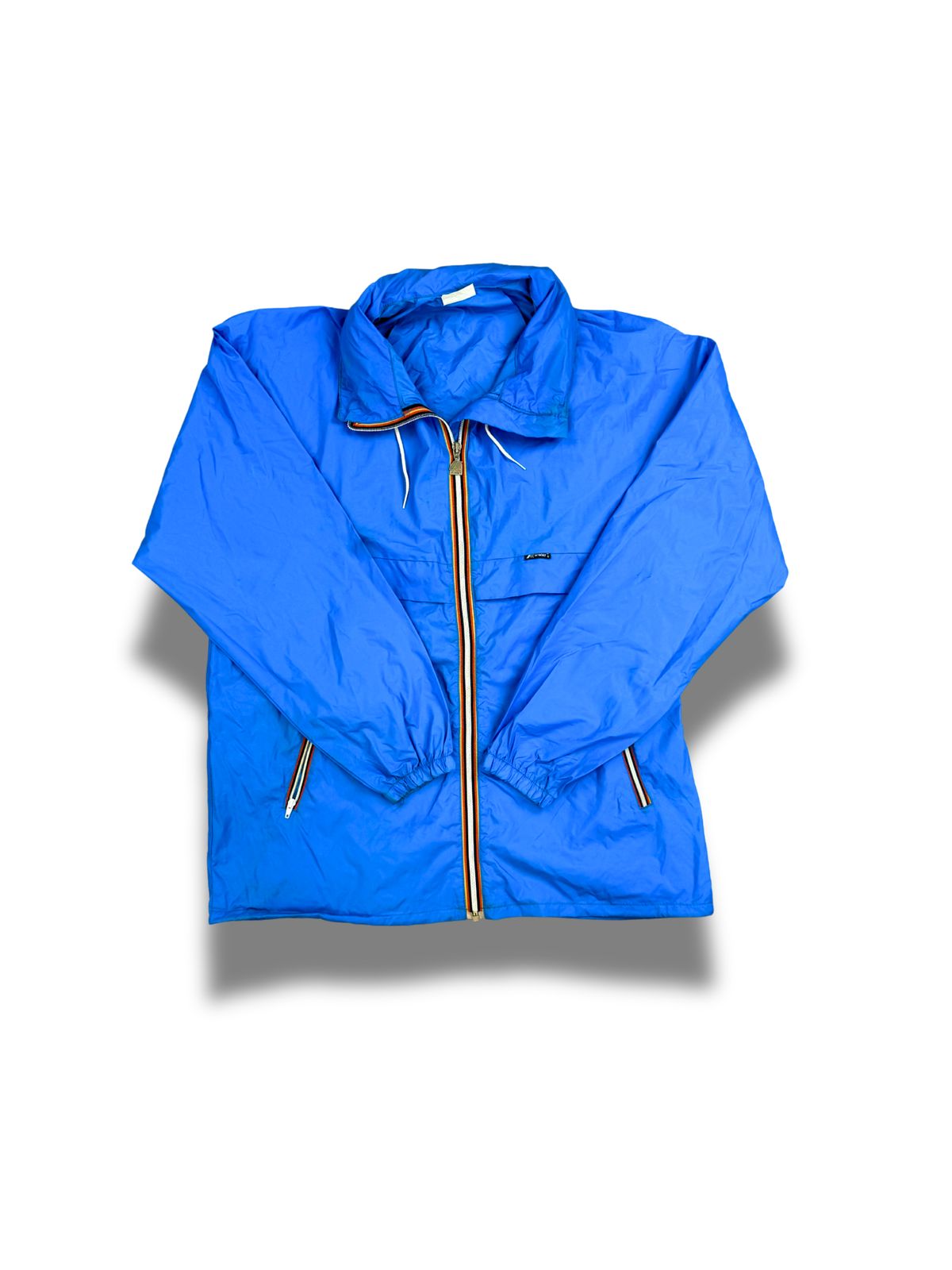 manteau-kway-impermeable-marque-brand-veste-coupe-vent-vintage-homme-femme-moderne-vetement-grossiste-friperie-wholesaler-seconde-main-marque-occasion-textile-piece-annees-80-90-2000-2010-french-pick-reseller-vinted-vente-en-ligne