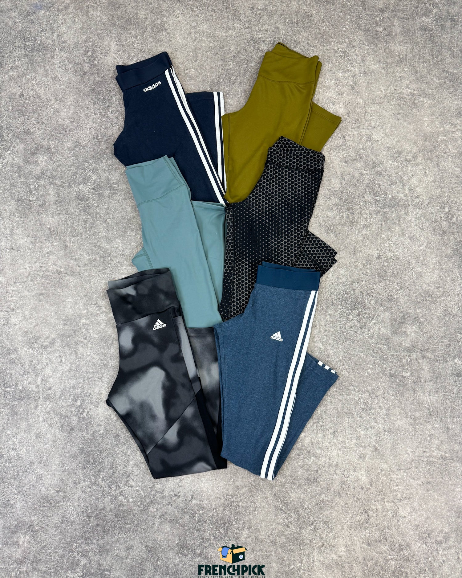 legging-sport-fitness-foot-football-running-course-tennis-femme-marque-moderne-vintage-vetement-grossiste-friperie-wholesaler-seconde-main-occasion-textile-piece-80-90-2000-2010
