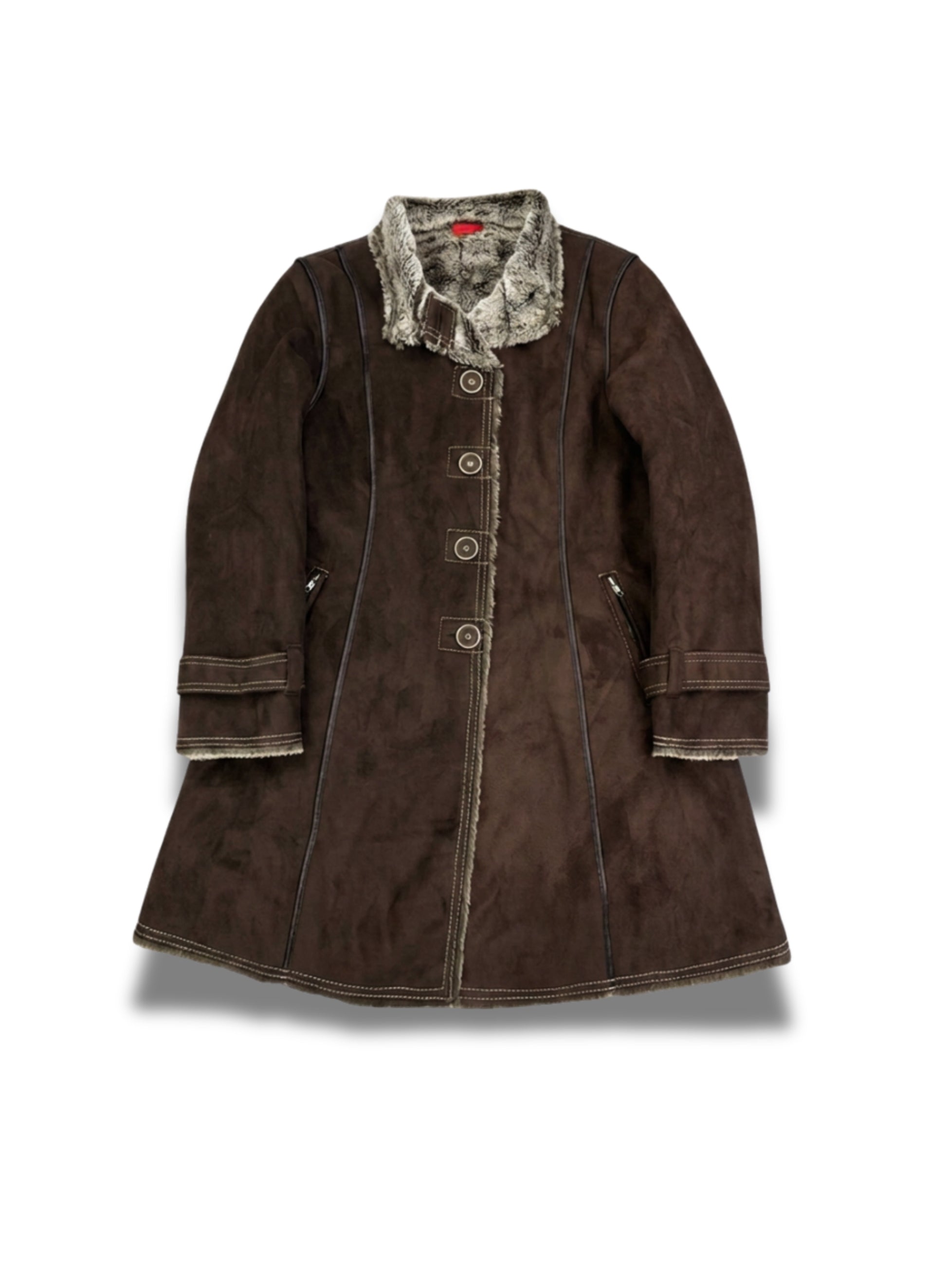 cuirs-manteau-veste-en-simili-cuir-blazer-vintage-vrai-cuir-de-vache-daim-patine-ancien-femme-vintage-vetements-femme-vintage-vetement-grossiste-friperie-wholesaler-seconde-main-marque-occasion-textile-piece-annees-80-90-2000-2010-french-pick-reseller-vinted-reseller-vinted-vente-en-ligne