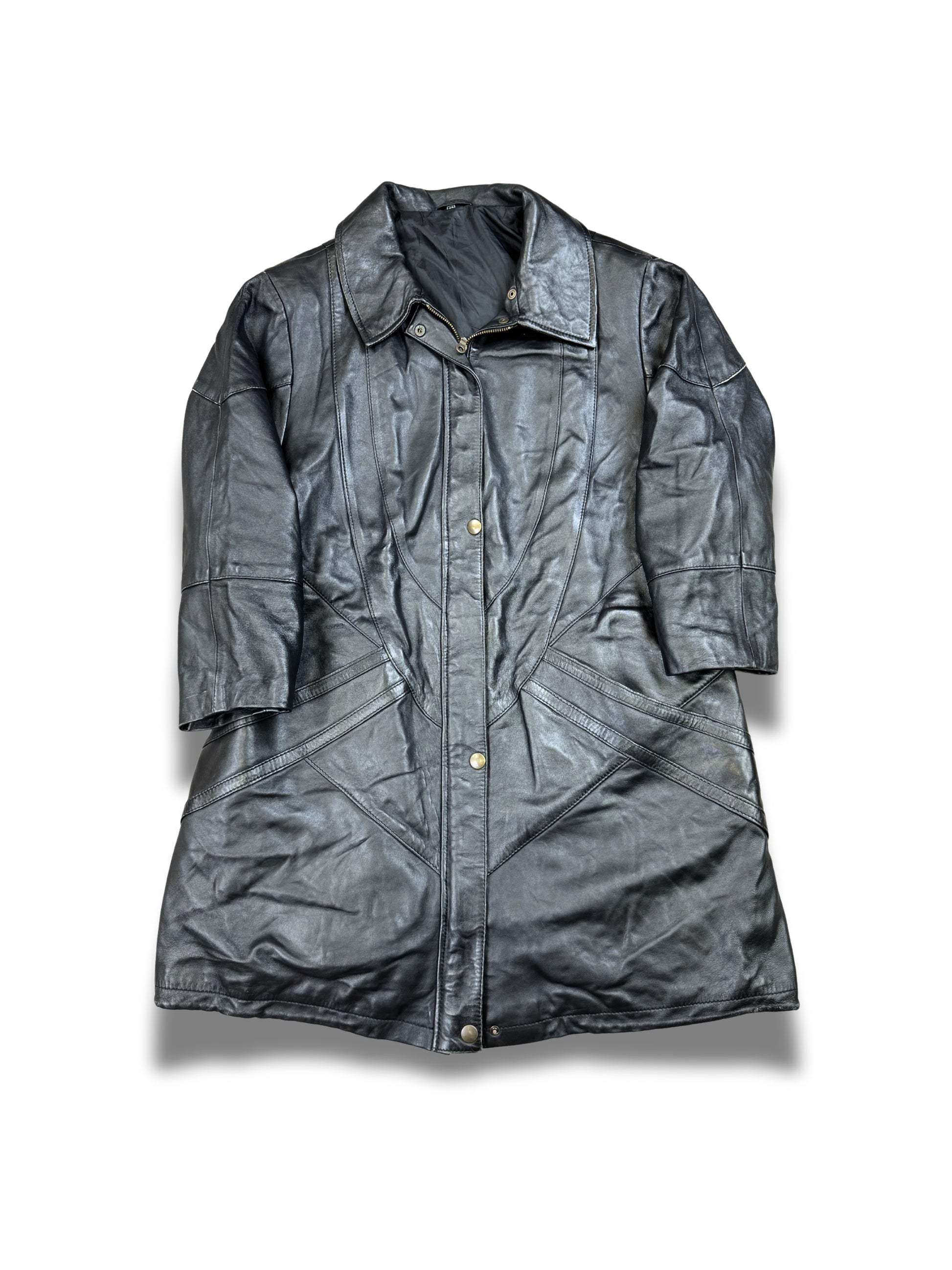 cuirs-manteau-veste-en-cuir-blazer-vintage-vrai-cuir-de-vache-daim-patine-ancien-femme-vintage-vetements-femme-vintage-vetement-grossiste-friperie-wholesaler-seconde-main-marque-occasion-textile-piece-annees-80-90-2000-2010-french-pick-reseller-vinted-reseller-vinted-vente-en-ligne