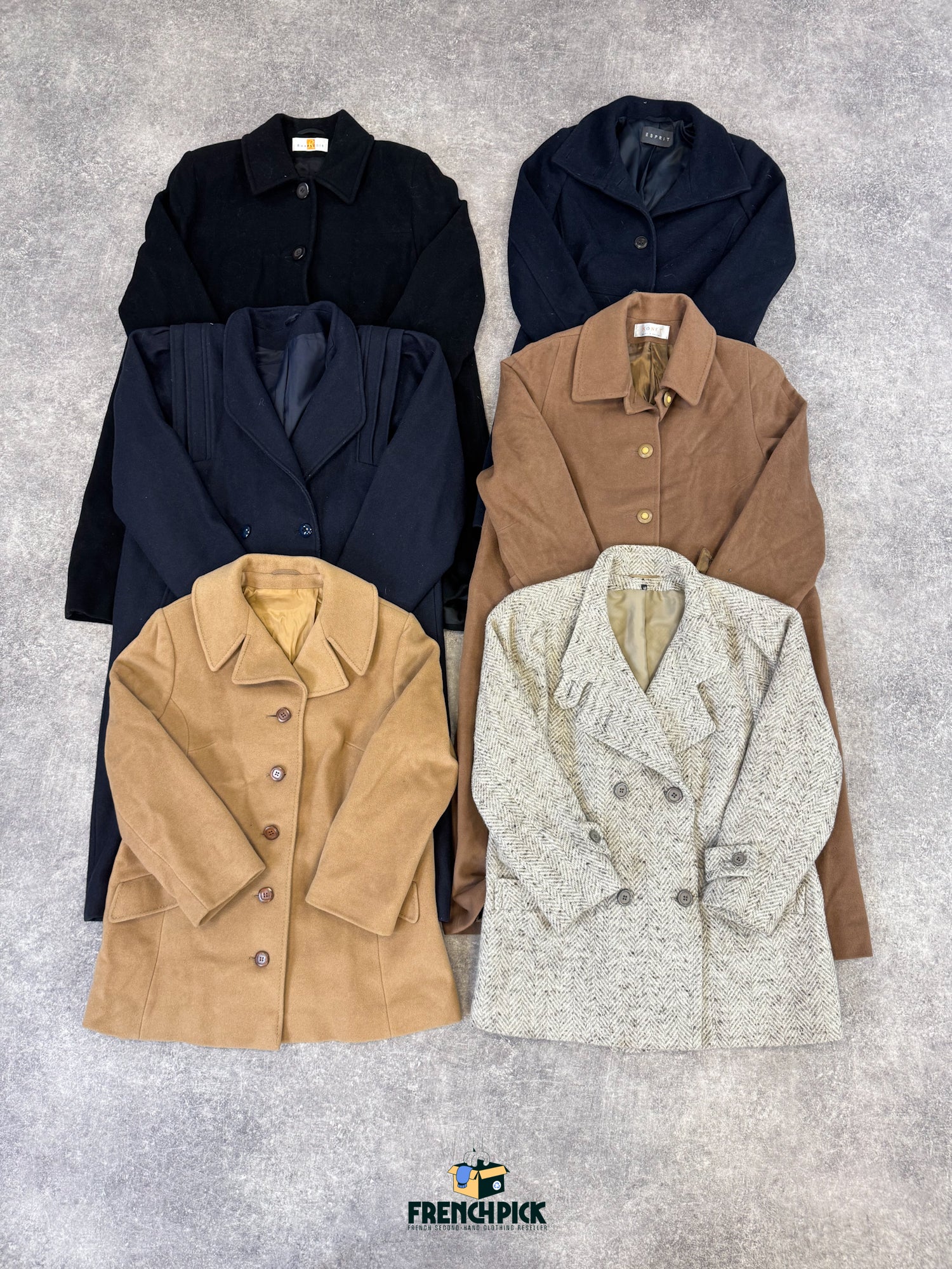 manteau-laine-femme-moderne-vintage-moderne-vetement-grossiste-friperie-wholesaler-seconde-main-marque-occasion-textile-piece-annees-80-90-2000-2010-french-pick