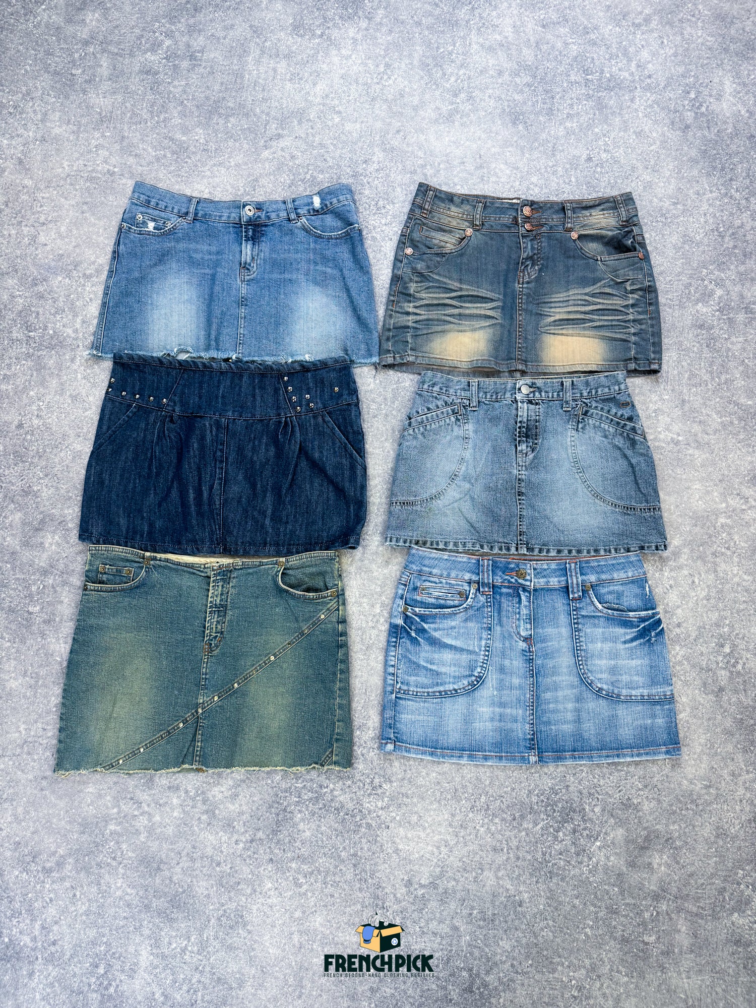 jupe-en-jean-denim-mini-jupe-Y2K-femme-vintage-vetement-grossiste-friperie-wholesaler-seconde-main-marque-occasion-textile-piece-80-90-2000-2010-french-pick