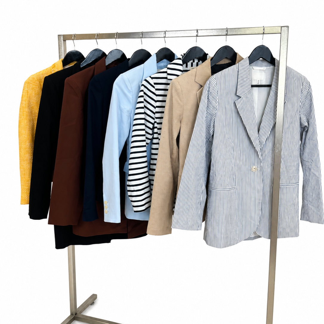 Mix-vetements-blazer-veste-costume-tailleur-femme-marques-moderne-ete-hiver-vetement-vintage-grossiste-friperie-wholesaler-seconde-main-marque-occasion-revente-textile-piece-80-90-2000-2010-Y2K-french-pick-reseller-vinted
