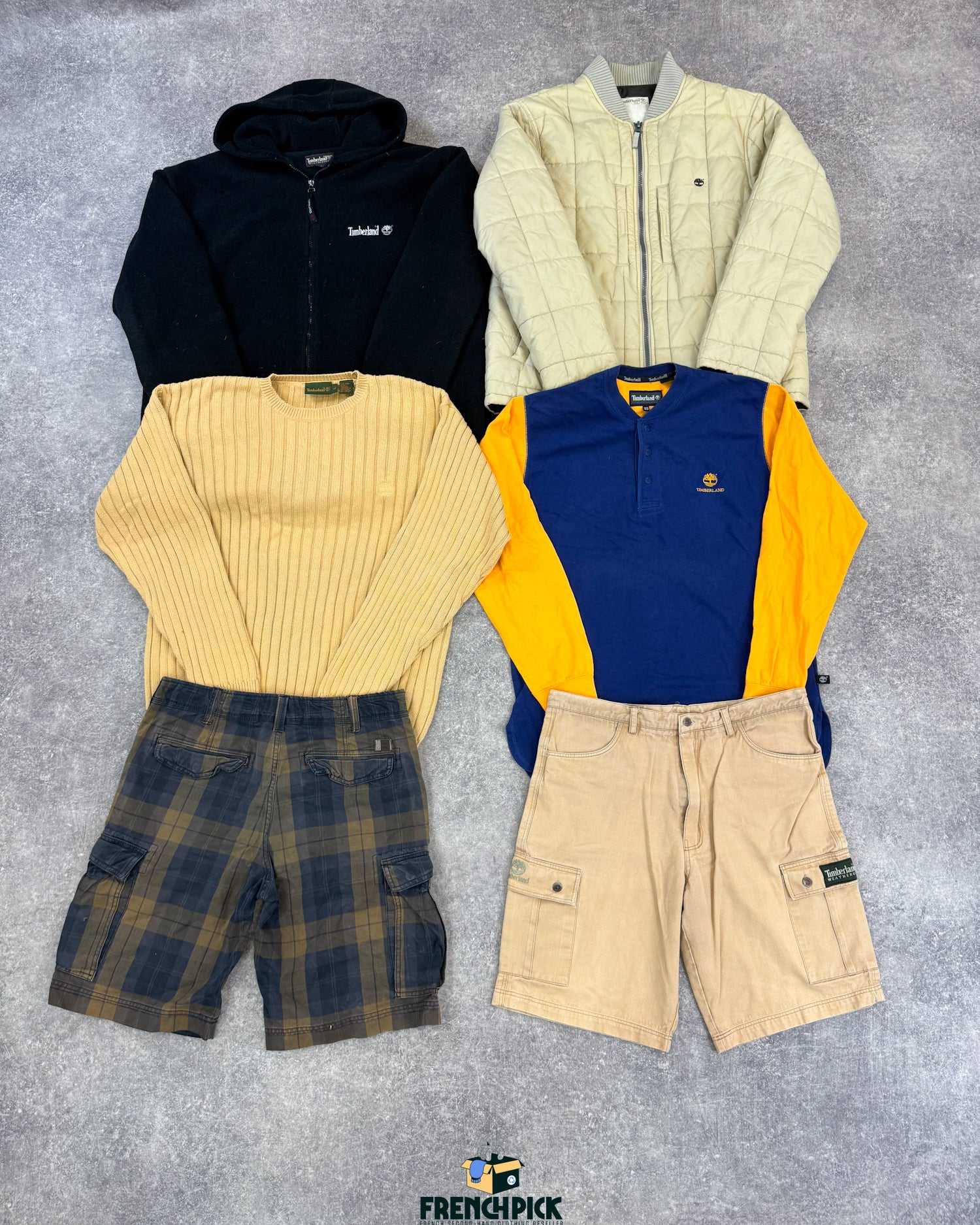 mix-timberland-marque-ete-hiver-vetements-sweat-manteau-pantalon-jean-chemise-pull-top-t-shirt-banane-sac-echarpe-femme-homme-moderne-vetement-grossiste-friperie-wholesaler-seconde-main-marque-occasion-textile-piece-80-90-2000-2010-french-pick