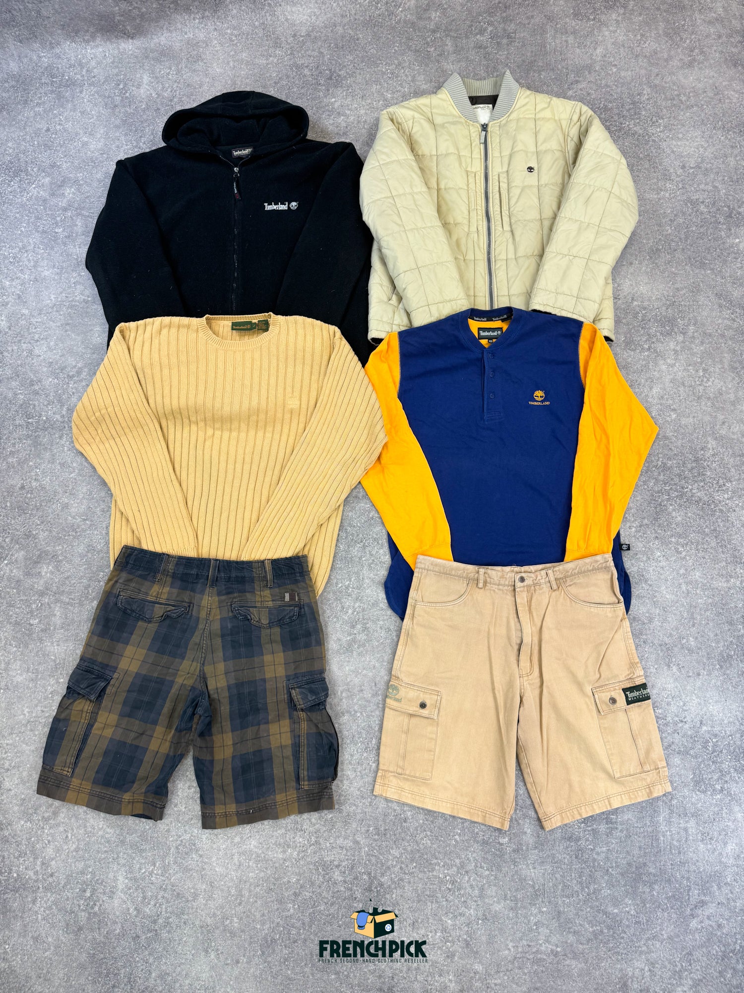 mix-timberland-marque-ete-hiver-vetements-sweat-manteau-pantalon-jean-chemise-pull-top-t-shirt-banane-sac-echarpe-femme-homme-moderne-vetement-grossiste-friperie-wholesaler-seconde-main-marque-occasion-textile-piece-80-90-2000-2010-french-pick