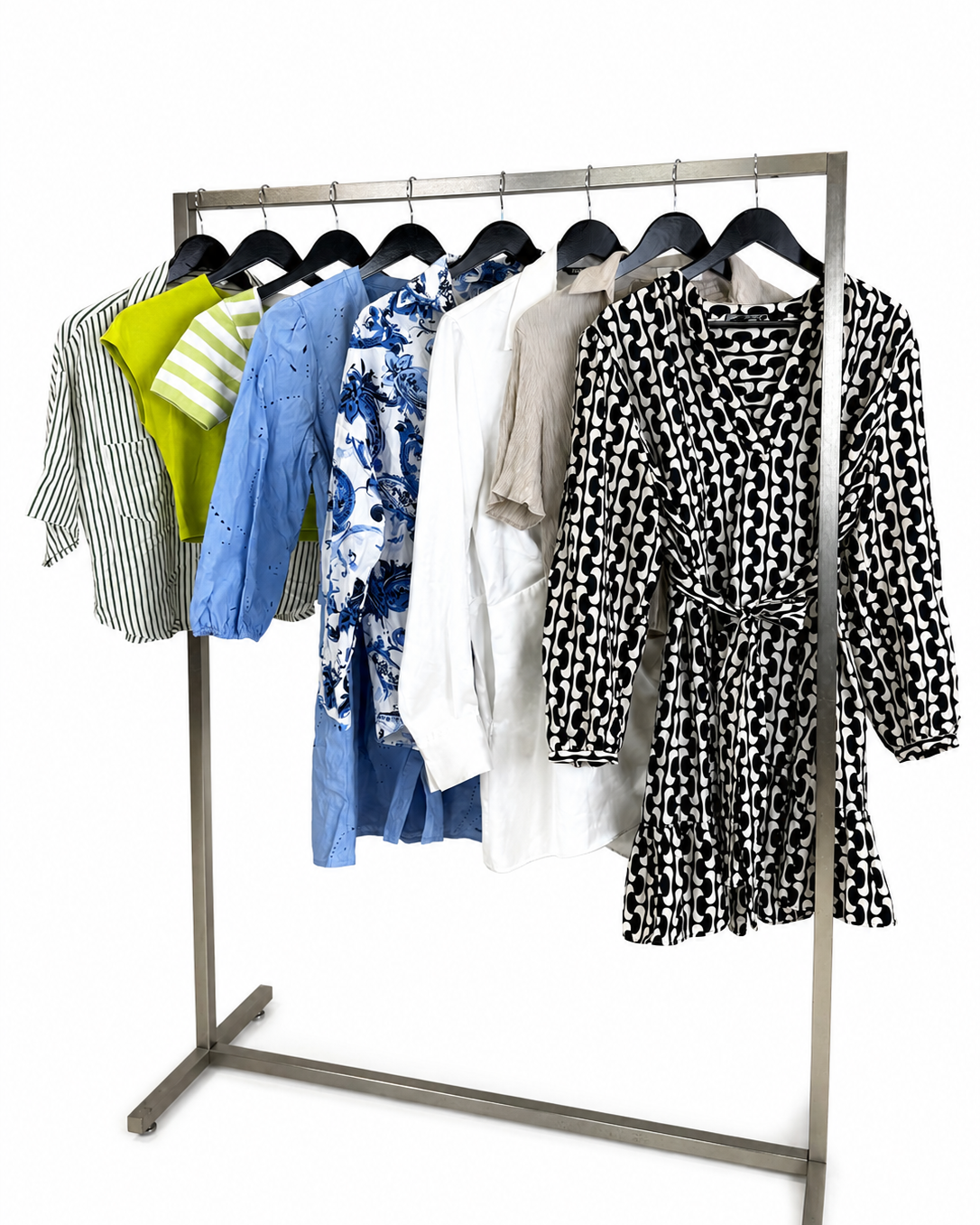 Mix-zara-mango-vetements-ete-femme-vetements-tops-chemisiers-robes-jean-pantalons-shorts-jupes-pulls-sweats-blazers-coupe-ajustee-droite-large-oversize-regular-moderne-femme-ete-printemps-automne-hiver-vetement-vintage-grossiste-friperie-wholesaler-seconde-main-marque-occasion-textile-piece-80-90-2000-2010-Y2K-french-pick-reseller-revente-en-ligne