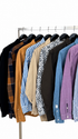 Mix-chemises-a-manches-longues-col-motifs-rayes-carreaux-unies-couleurs-costume-moderne-homme-ete-hiver-vetement-vintage-grossiste-friperie-wholesaler-seconde-main-marque-occasion-revente-textile-piece-80-90-2000-2010-Y2K-french-pick-reseller-vinted