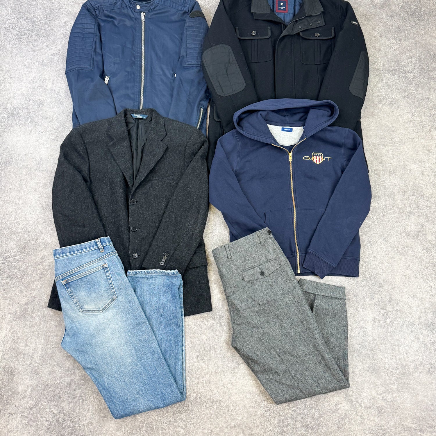 vetements-haut-de-game-Cos-Sandro-Diesel-IKKS-Aigle-The-Kooples-Gant-Calvin-Klein-Pierre-Cardin-Hugo-Boss-homme-femme-moderne-vetement-grossiste-friperie-wholesaler-seconde-main-occasion-textile-piece-80-90-2000-2010-french-pick