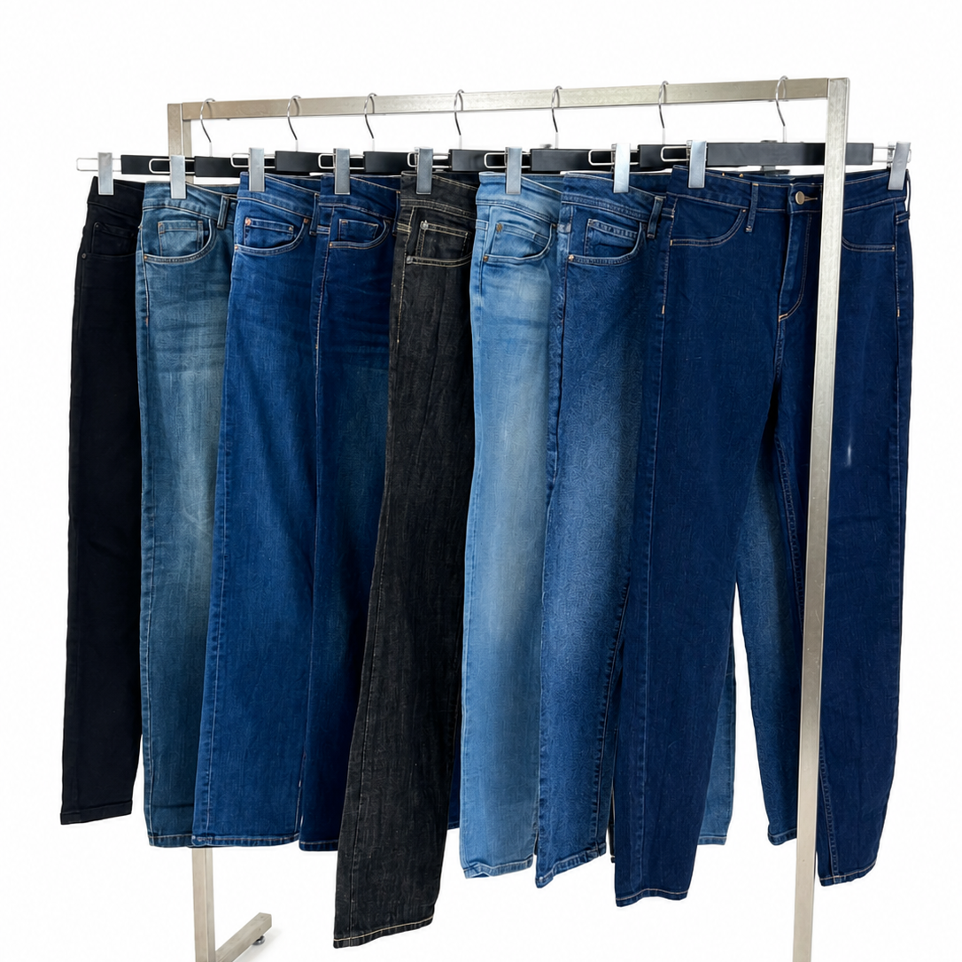 Mix-vetements-jean-jeans-coupe-slim-denim-bleu-moderne-femme-ete-hiver-vetement-vintage-grossiste-friperie-wholesaler-seconde-main-marque-occasion-revente-textile-piece-80-90-2000-2010-Y2K-french-pick-reseller-vinted