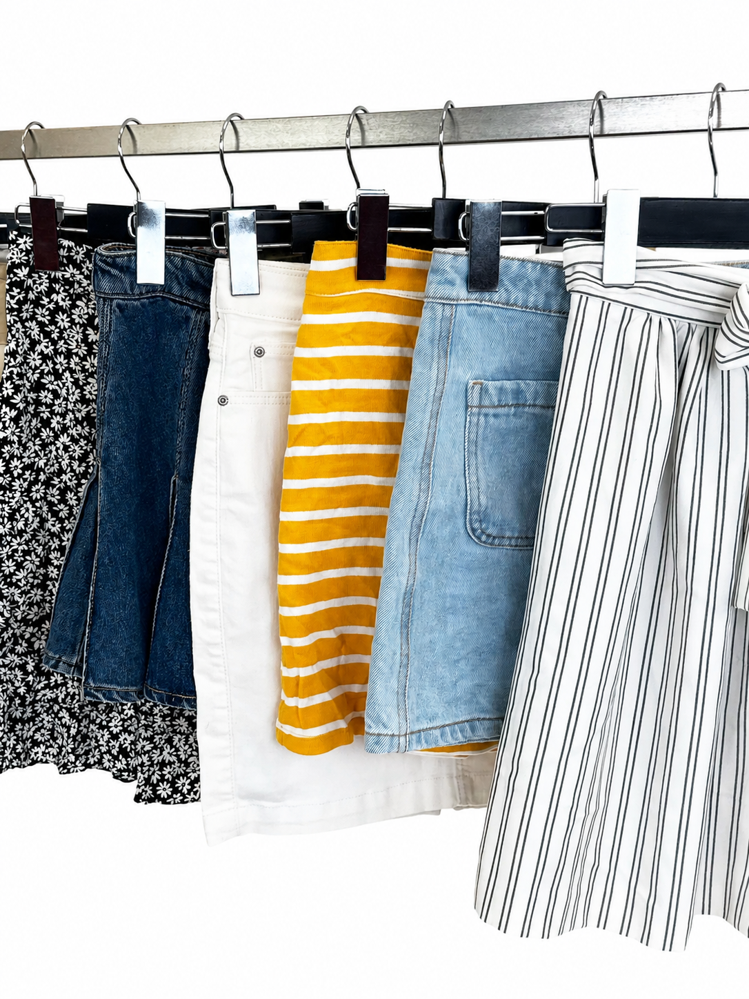 Mix-vetements-jupes-ete-estival-summer-ete-femme-marques-moderne-ete-hiver-vetement-vintage-grossiste-friperie-wholesaler-seconde-main-marque-occasion-revente-textile-piece-80-90-2000-2010-Y2K-french-pick-reseller-vinted