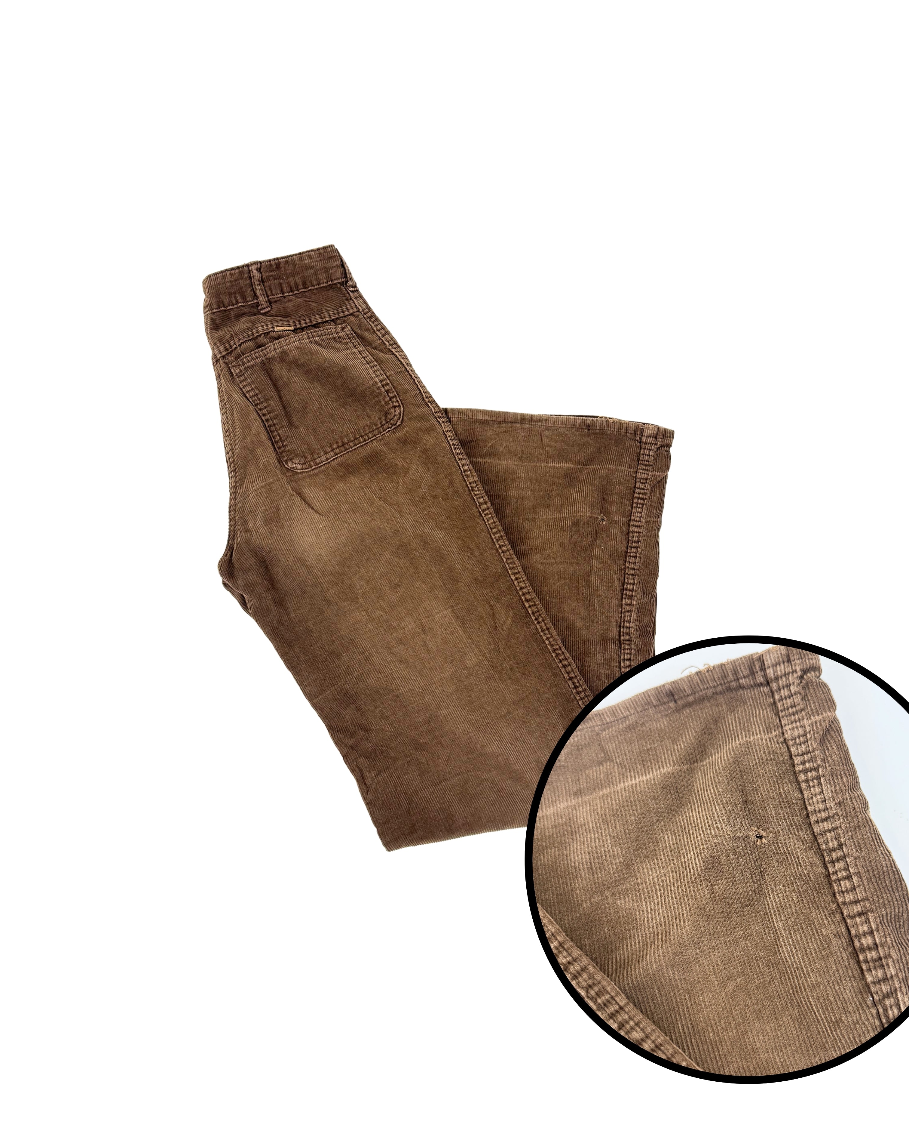 grade-b-vetements-pantalon-cargo-chino-costume-velours-cotele-brand-hiver-printemps-automne-vintage-femme-vintage-80-90-vetement-grossiste-friperie-wholesaler-seconde-main-marque-occasion-textile-piece-80-90-2000-2010-french-pick-reseller-vinted-brand